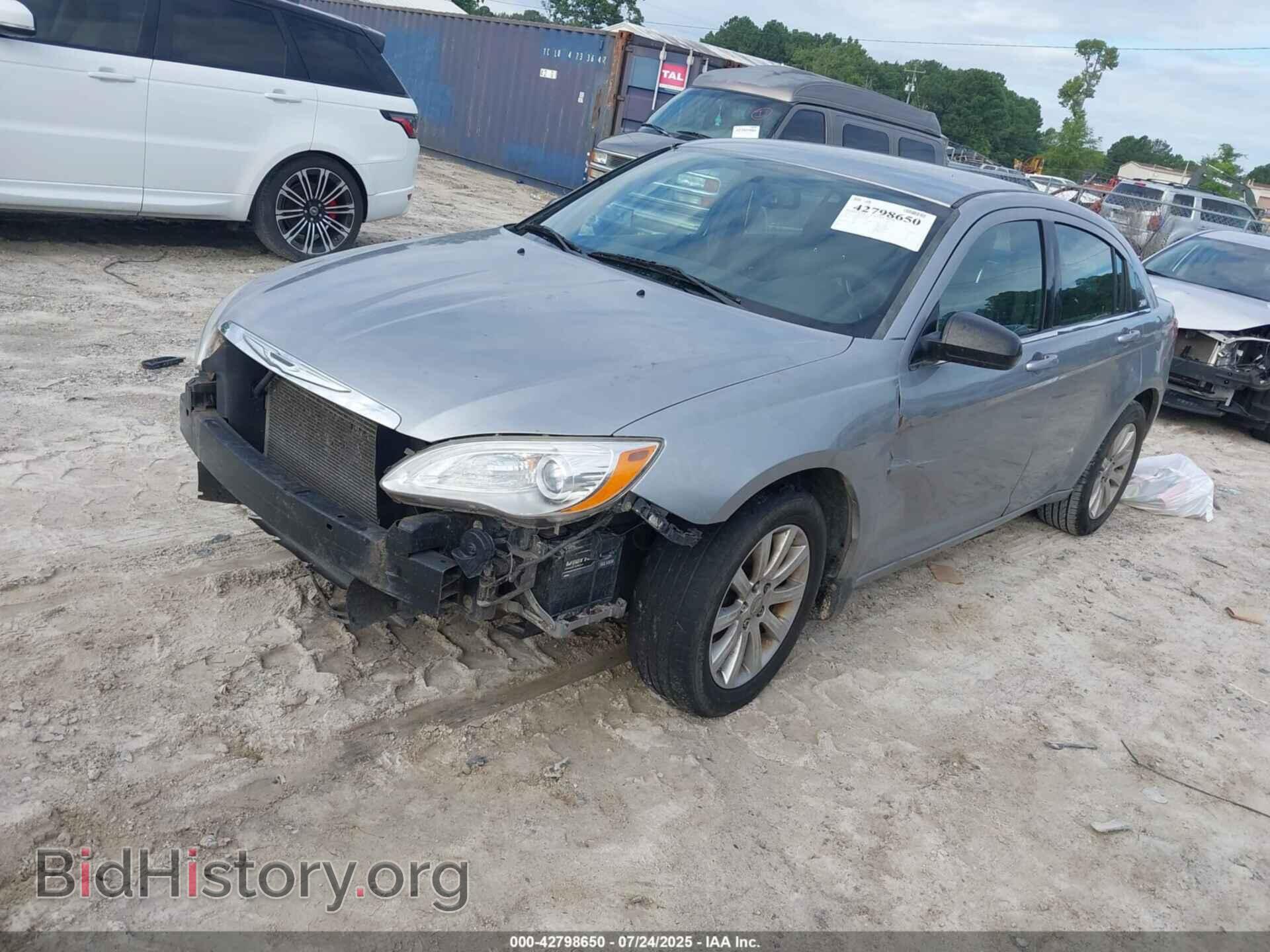2013 CHRYSLER 200 - VIN: 1C3CCBBB2DN631697 - Фото 2