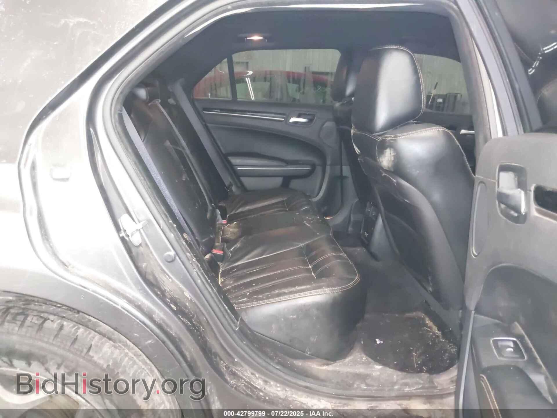2016 CHRYSLER 300 - VIN: 2C3CCAGG5GH334807 - Фото 8
