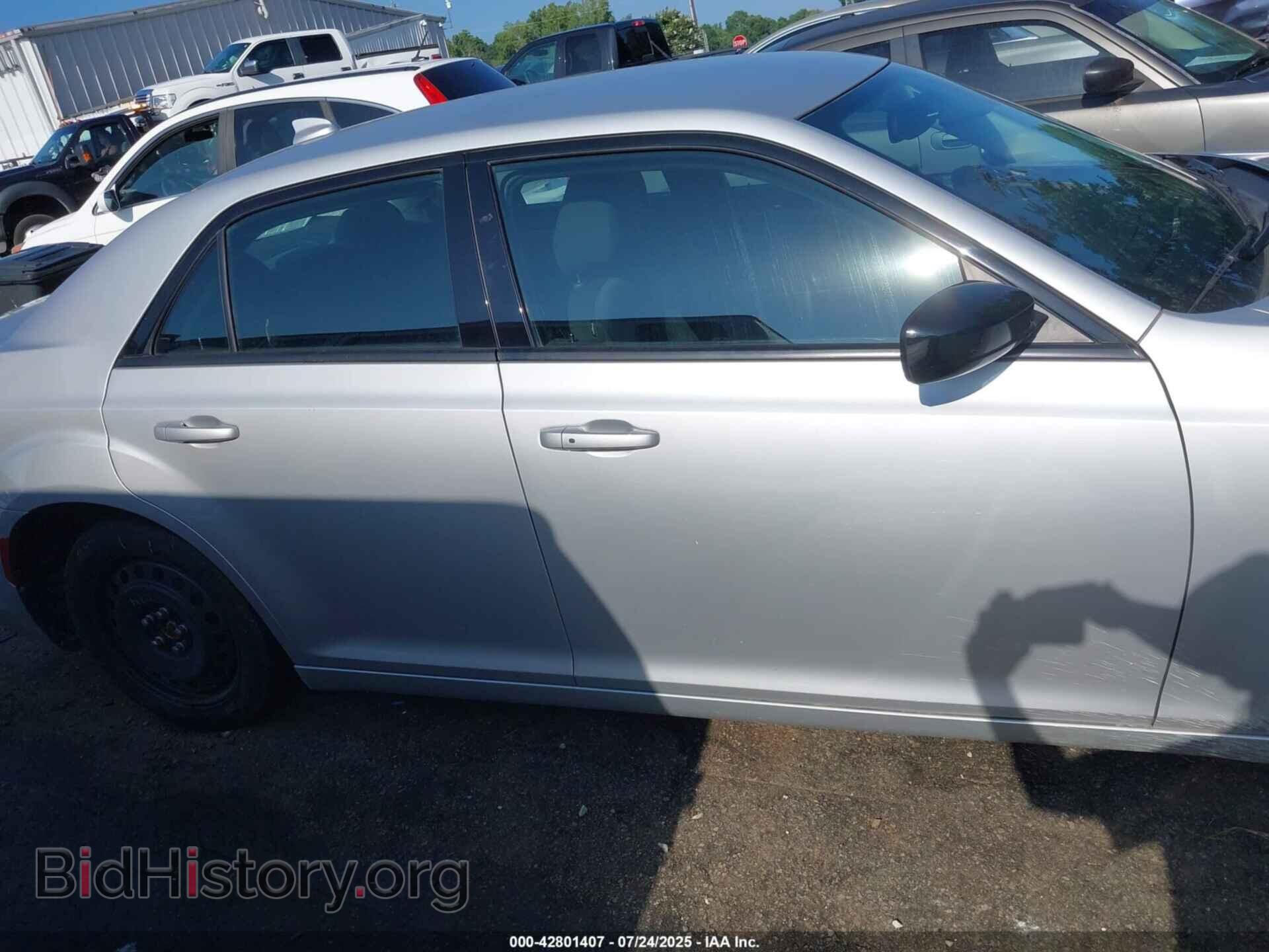 2021 CHRYSLER 300 - VIN: 2C3CCAAGXMH563133 - Фото 14