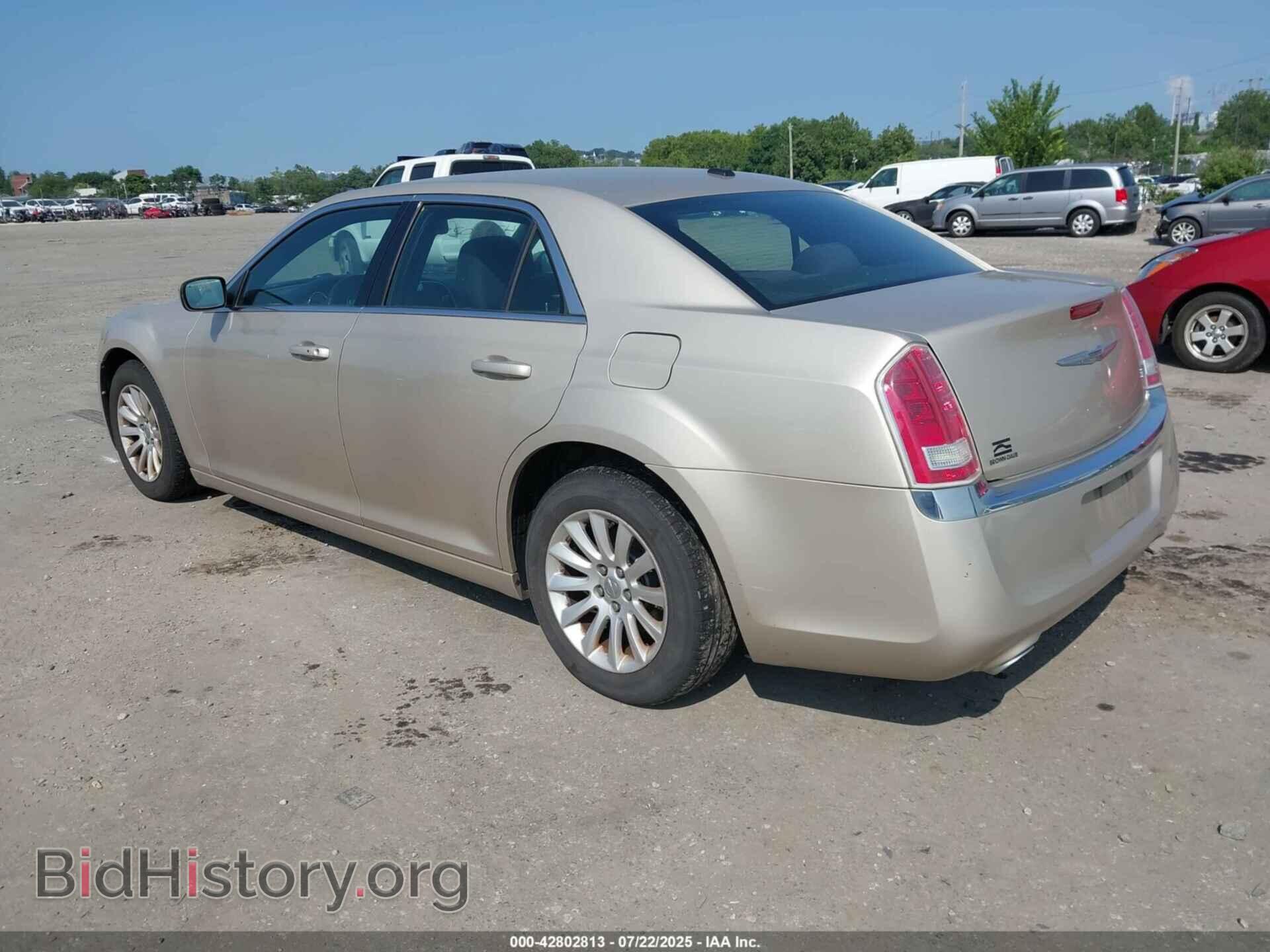 2012 CHRYSLER 300 - VIN: 2C3CCAAG7CH312505 - Фото 3