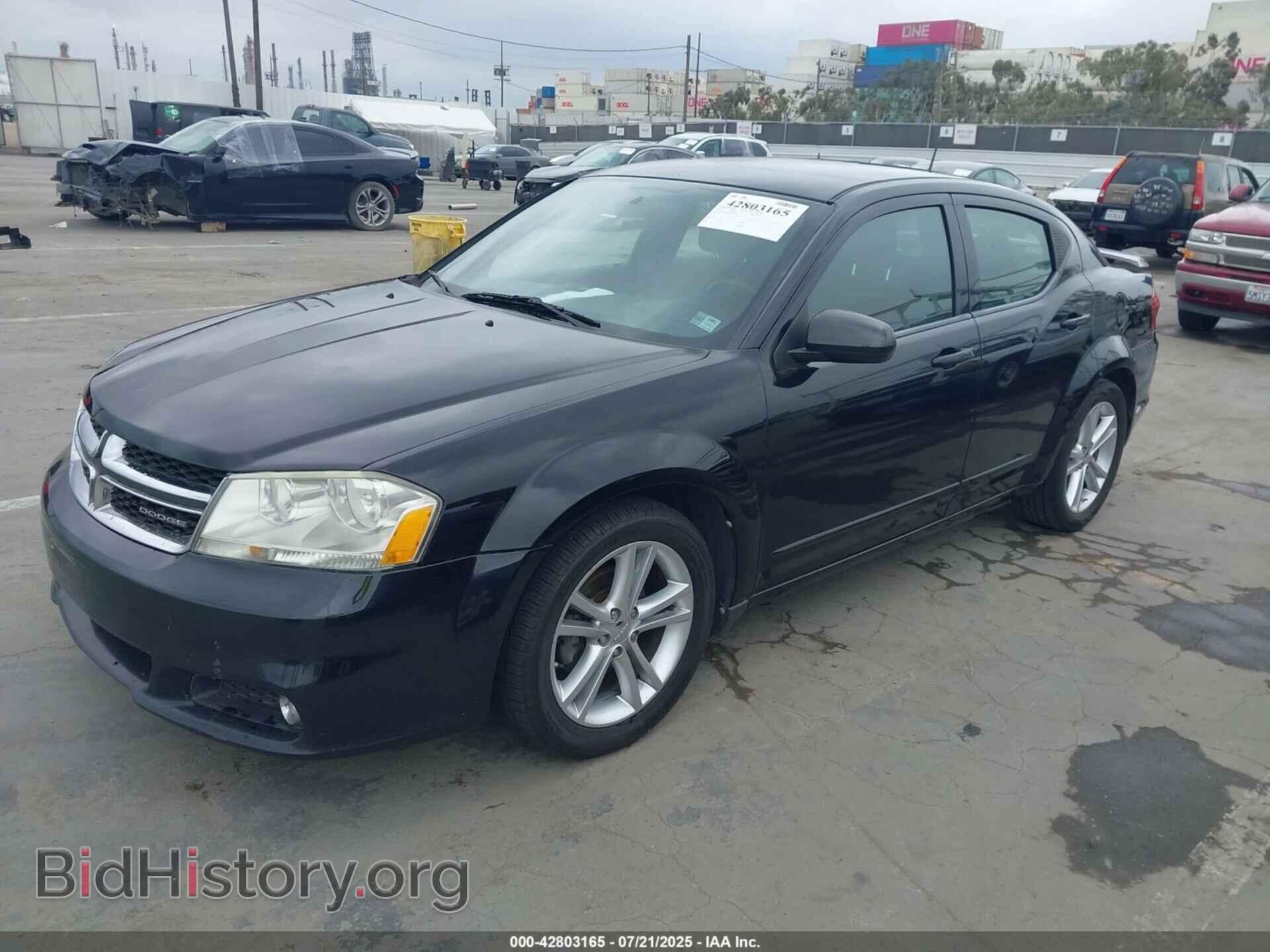 2011 DODGE AVENGER - VIN: 1B3BD1FG3BN584795 - Фото 2