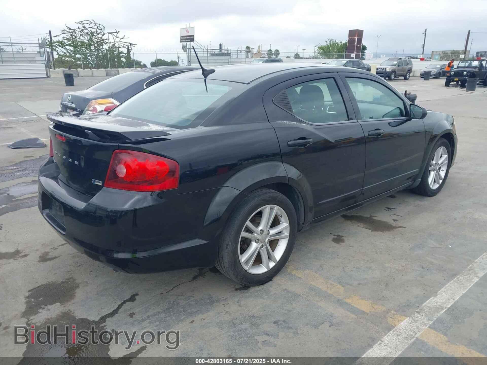 2011 DODGE AVENGER - VIN: 1B3BD1FG3BN584795 - Фото 4