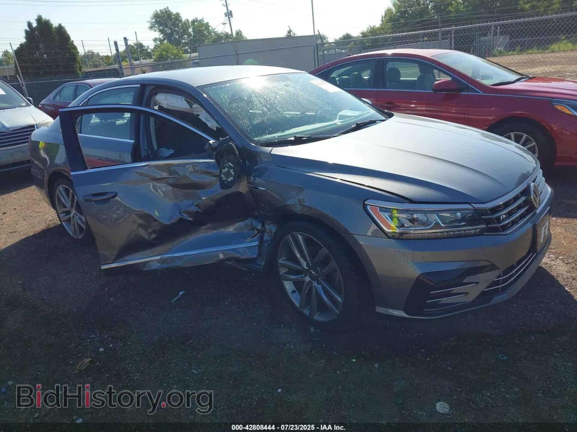 Photo 1VWDT7A30HC059017 - VOLKSWAGEN PASSAT 2017