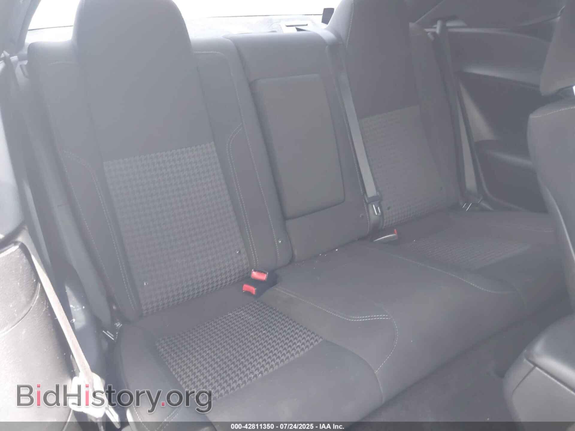 2016 DODGE CHALLENGER - VIN: 2C3CDZAG1GH166345 - Фото 8