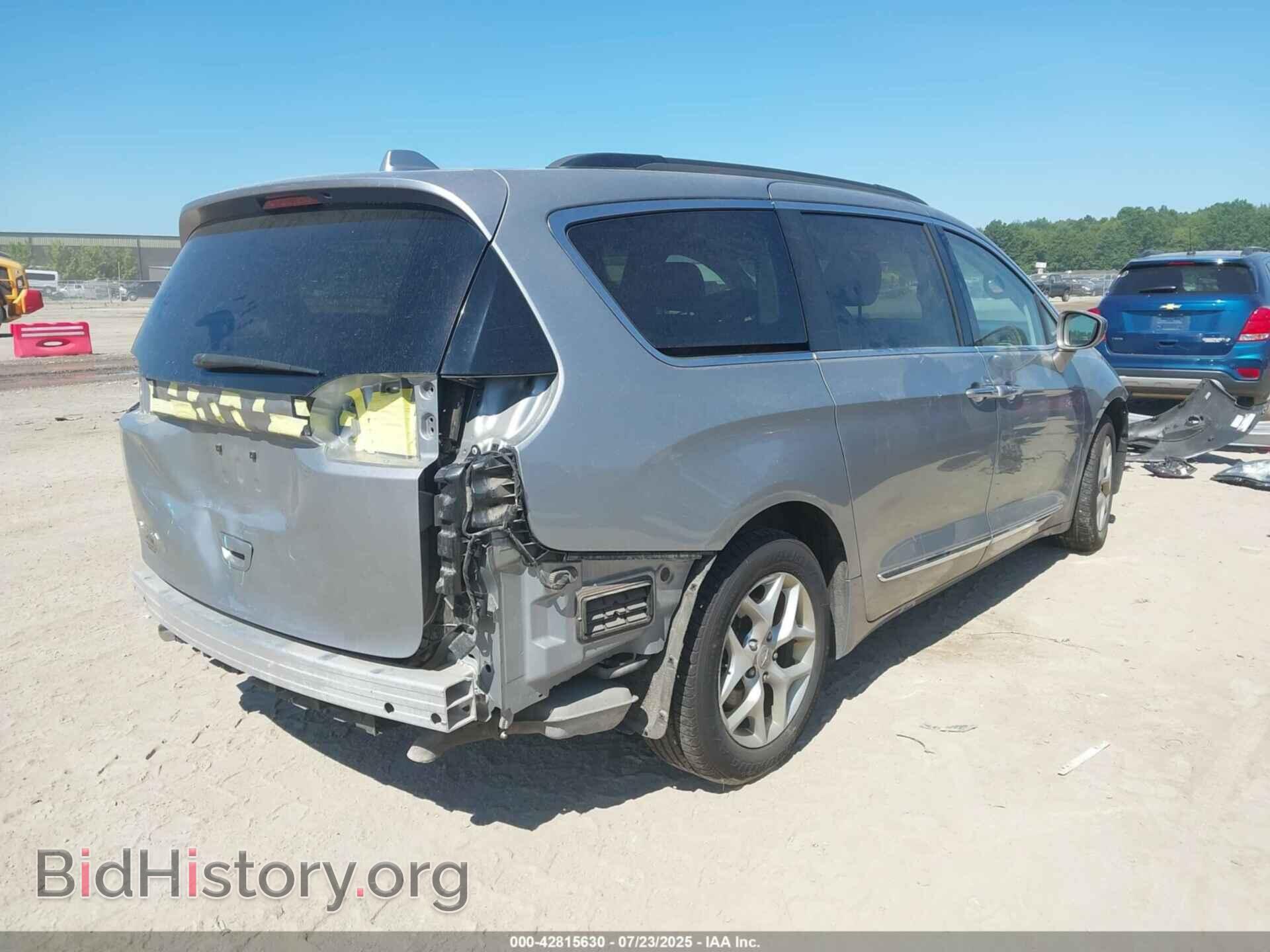 2017 CHRYSLER PACIFICA - VIN: 2C4RC1BG2HR756722 - Photo 4