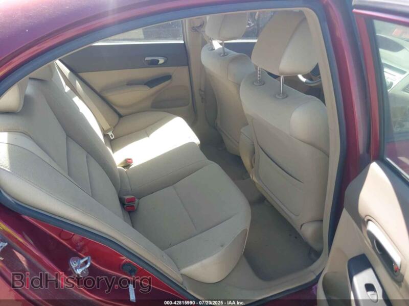 2007 Honda CIVIC (VIN JHMFA16577S004253) — фото 8 из 16