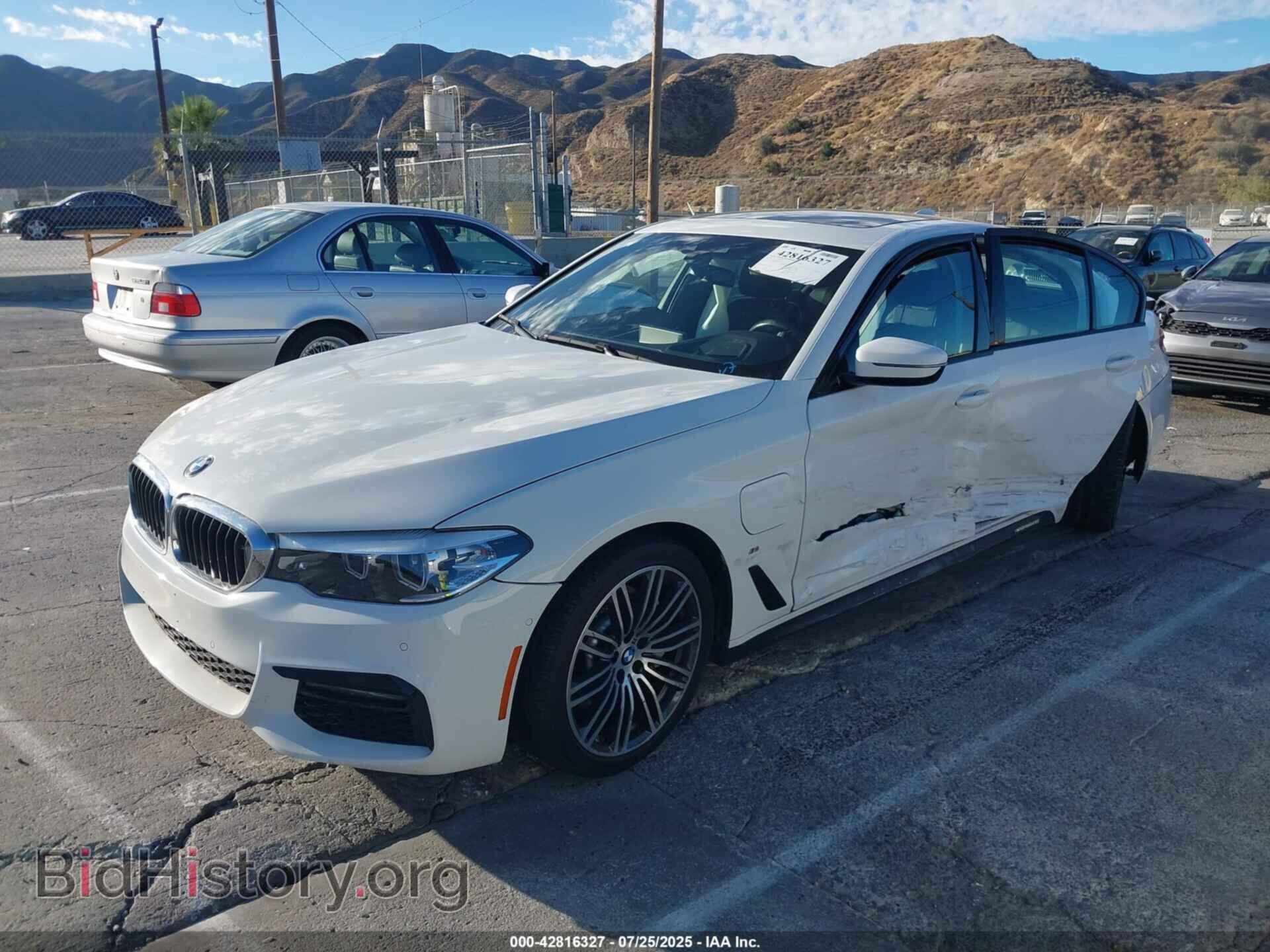2020 BMW 530E - VIN: WBAJA9C03LCD29134 - Фото 2