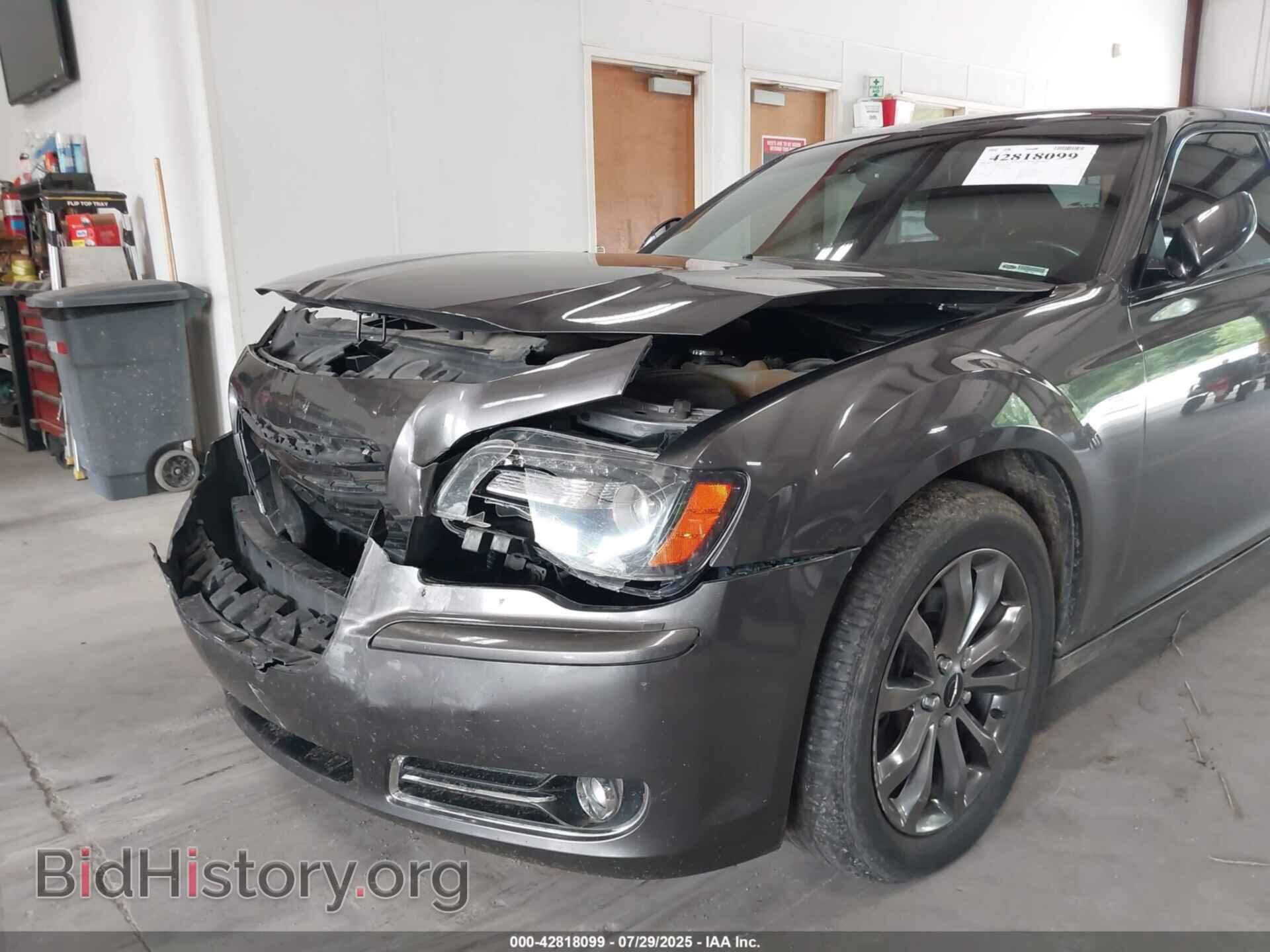 2014 CHRYSLER 300 - VIN: 2C3CCAGG9EH374207 - Фото 6