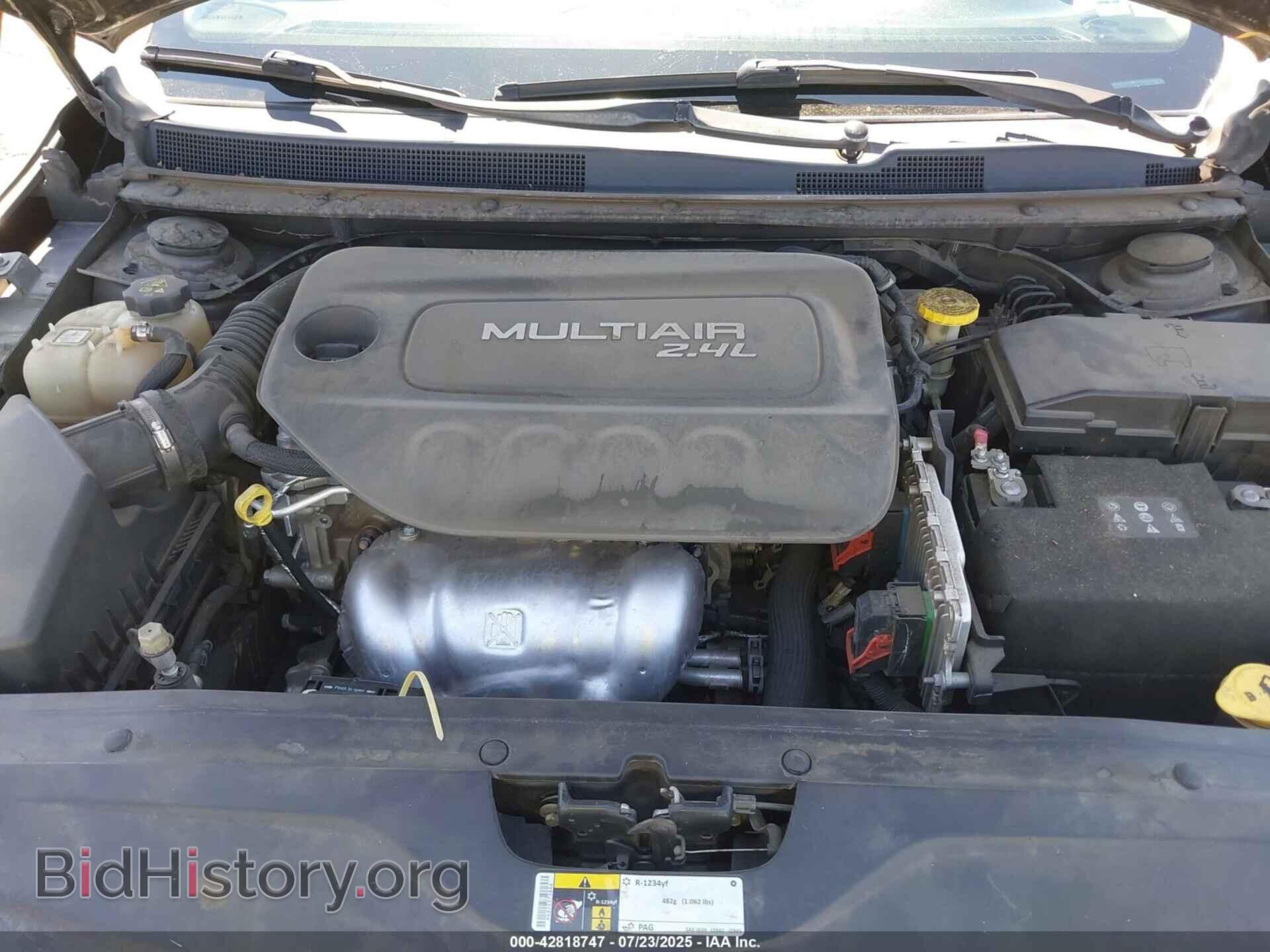 2015 CHRYSLER 200 - VIN: 1C3CCCAB0FN691794 - Фото 10