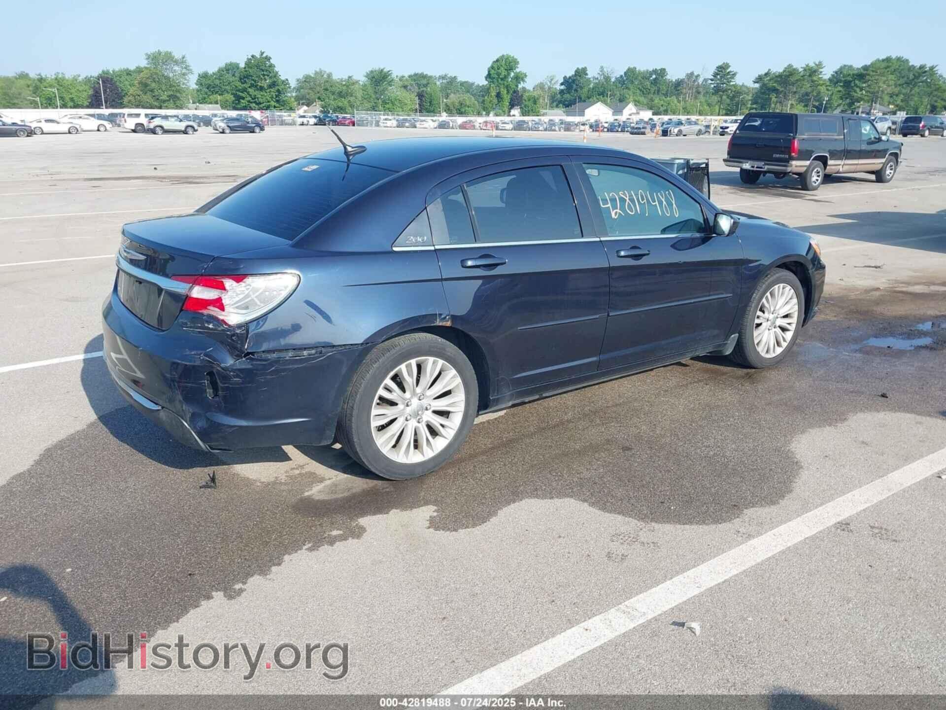 2011 CHRYSLER 200 - VIN: 1C3BC4FB1BN558370 - Фото 4