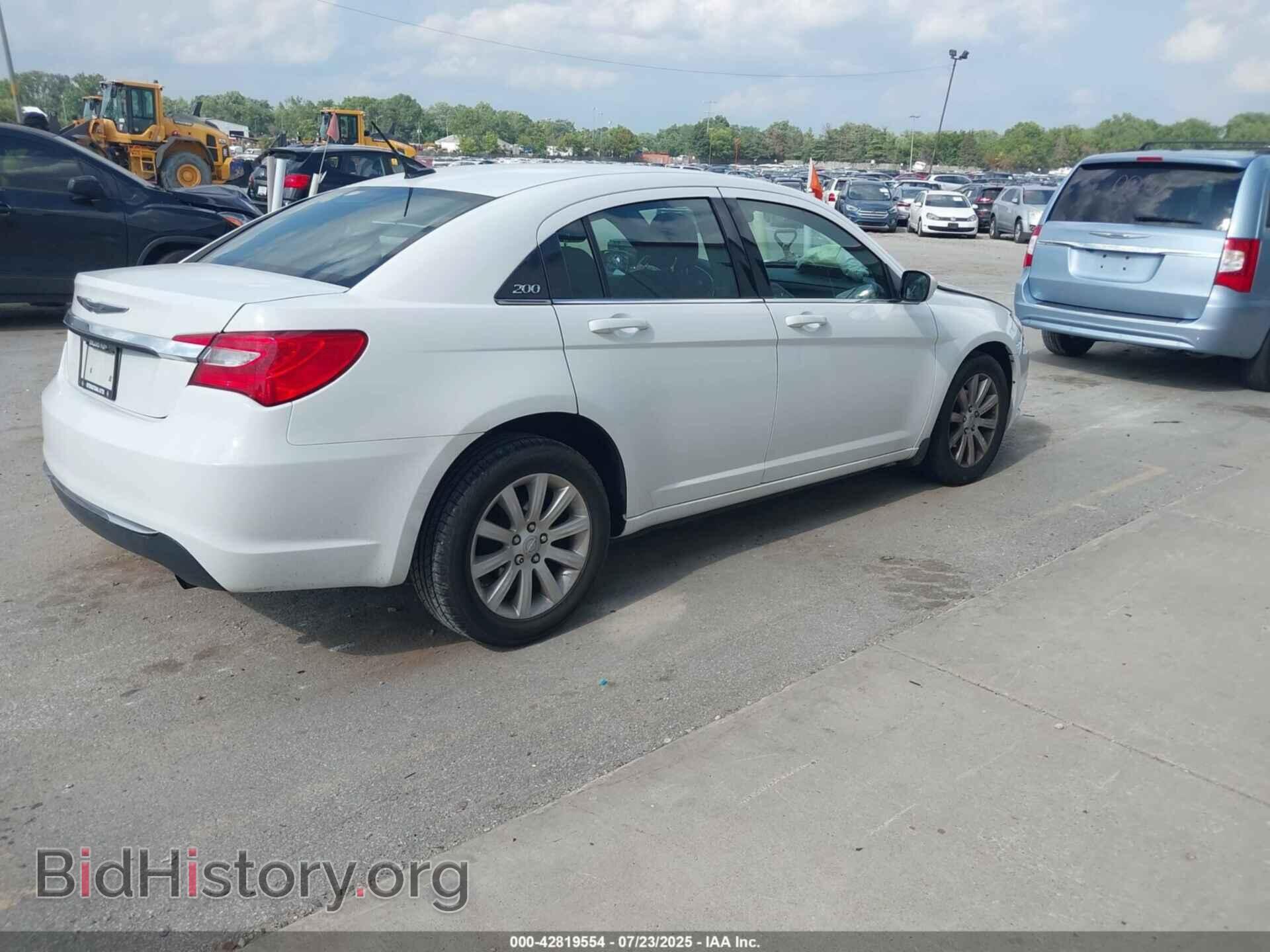 2013 CHRYSLER 200 - VIN: 1C3CCBBB0DN546275 - Фото 4