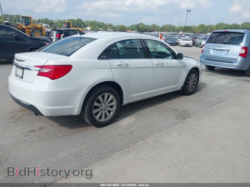 2013 Chrysler 200 (VIN 1C3CCBBB0DN546275) — фото 4 из 17