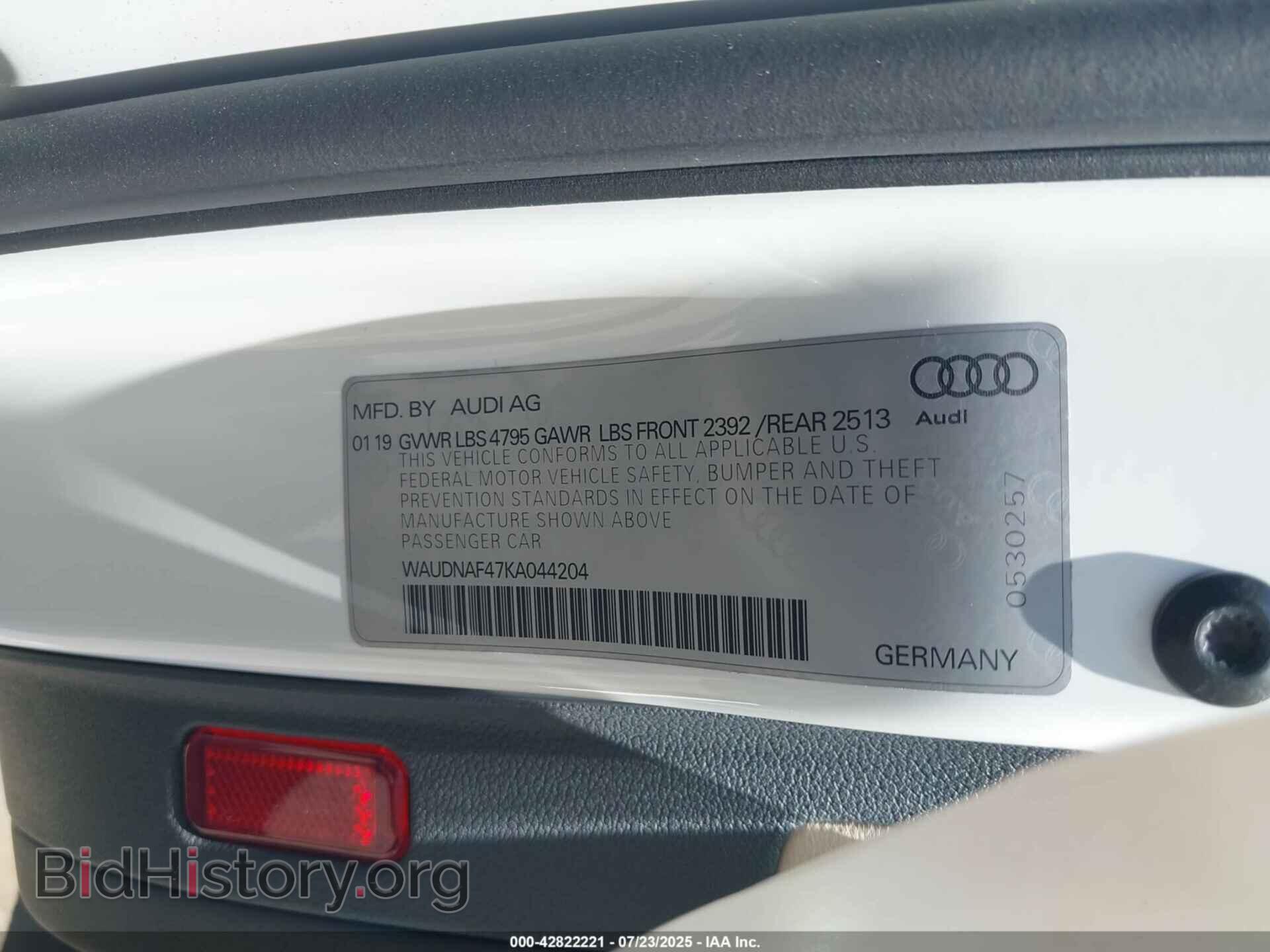 2019 AUDI A4 - VIN: WAUDNAF47KA044204 - Фото 9