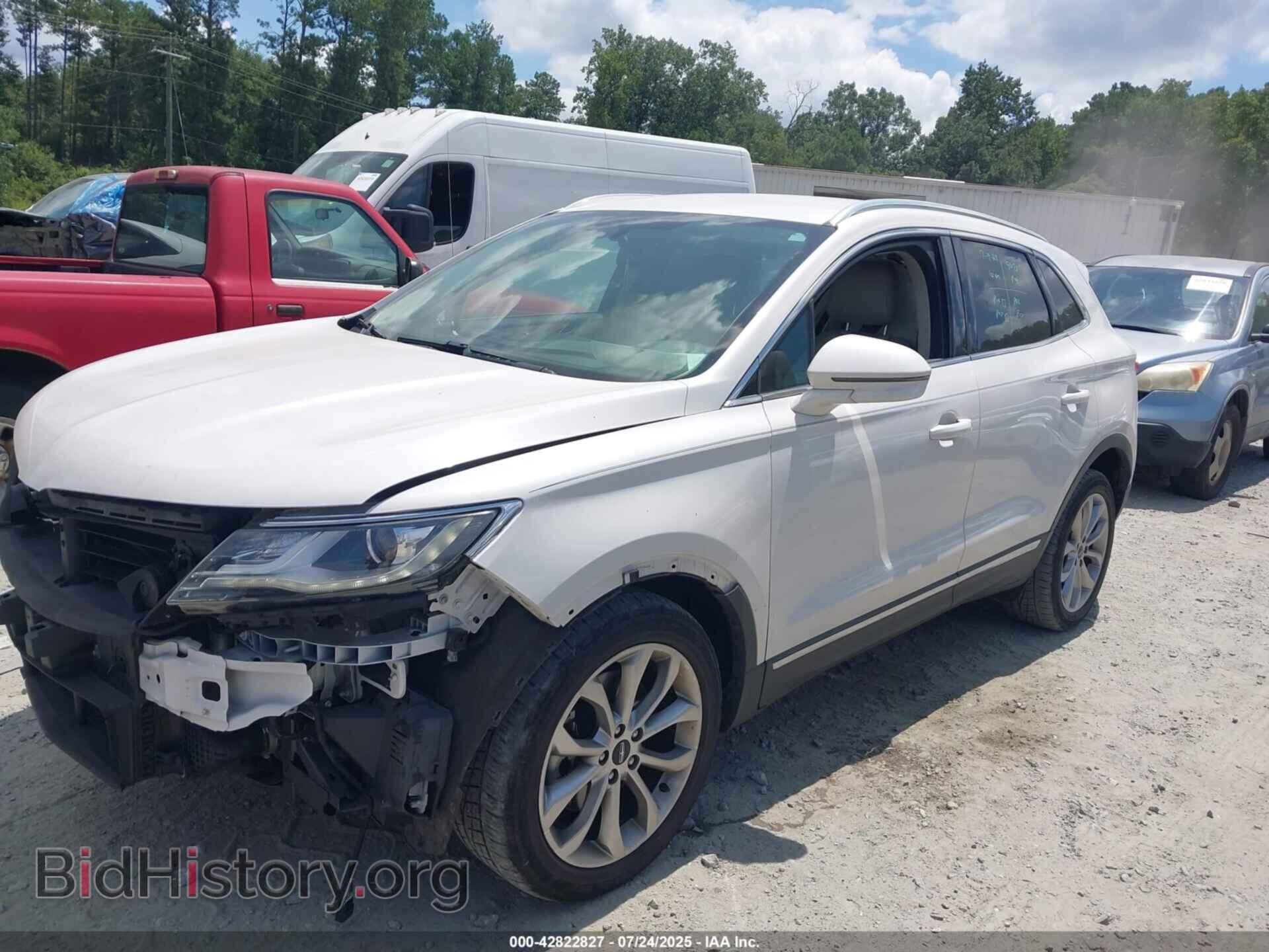 2017 LINCOLN MKC - VIN: 5LMCJ2C97HUL32000 - Photo 2