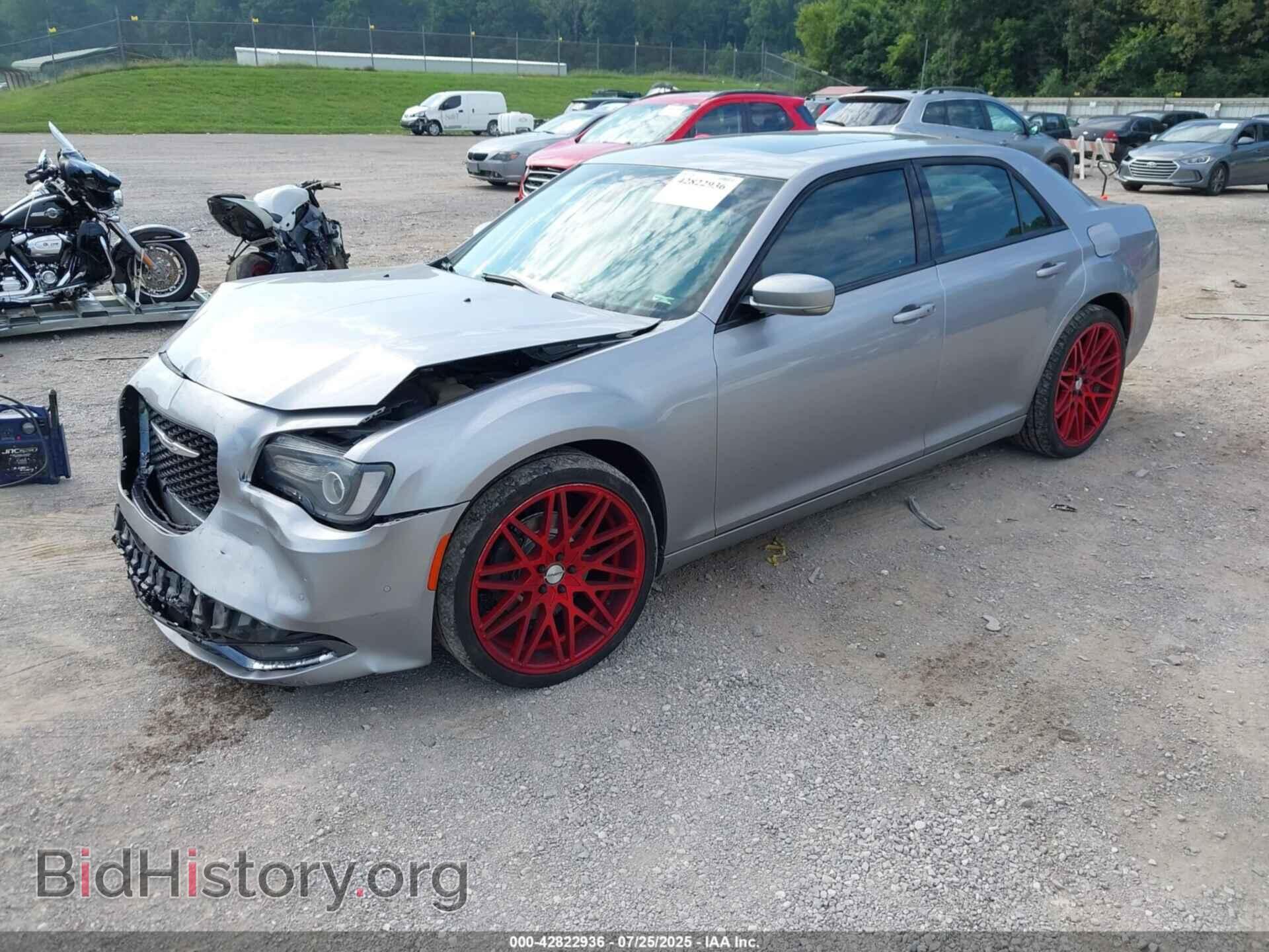 2016 CHRYSLER 300 - VIN: 2C3CCAGG2GH244546 - Фото 2