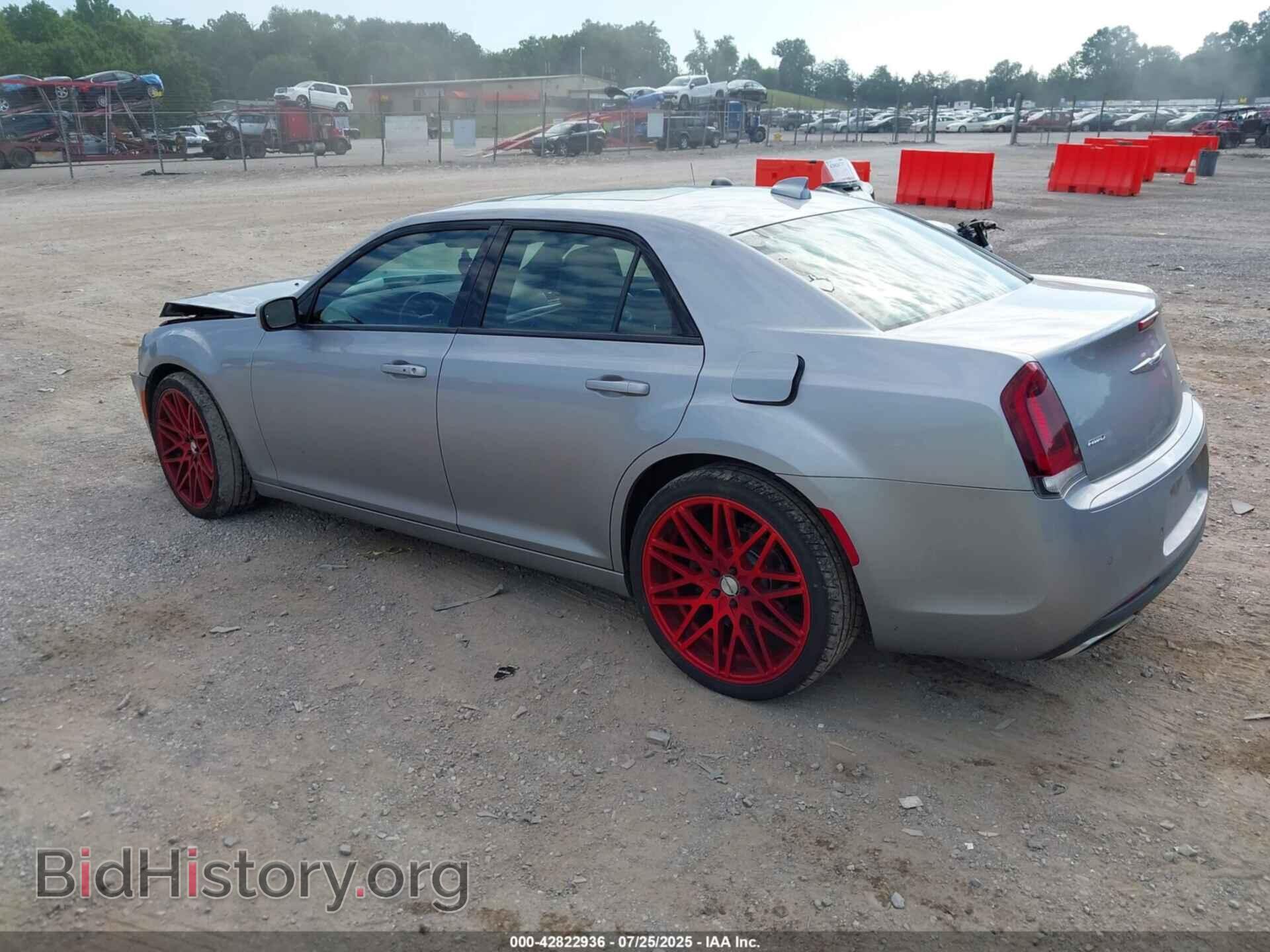 2016 CHRYSLER 300 - VIN: 2C3CCAGG2GH244546 - Фото 3