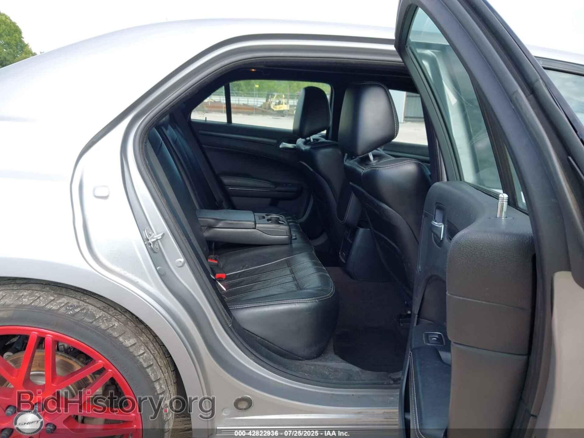 2016 CHRYSLER 300 - VIN: 2C3CCAGG2GH244546 - Фото 8