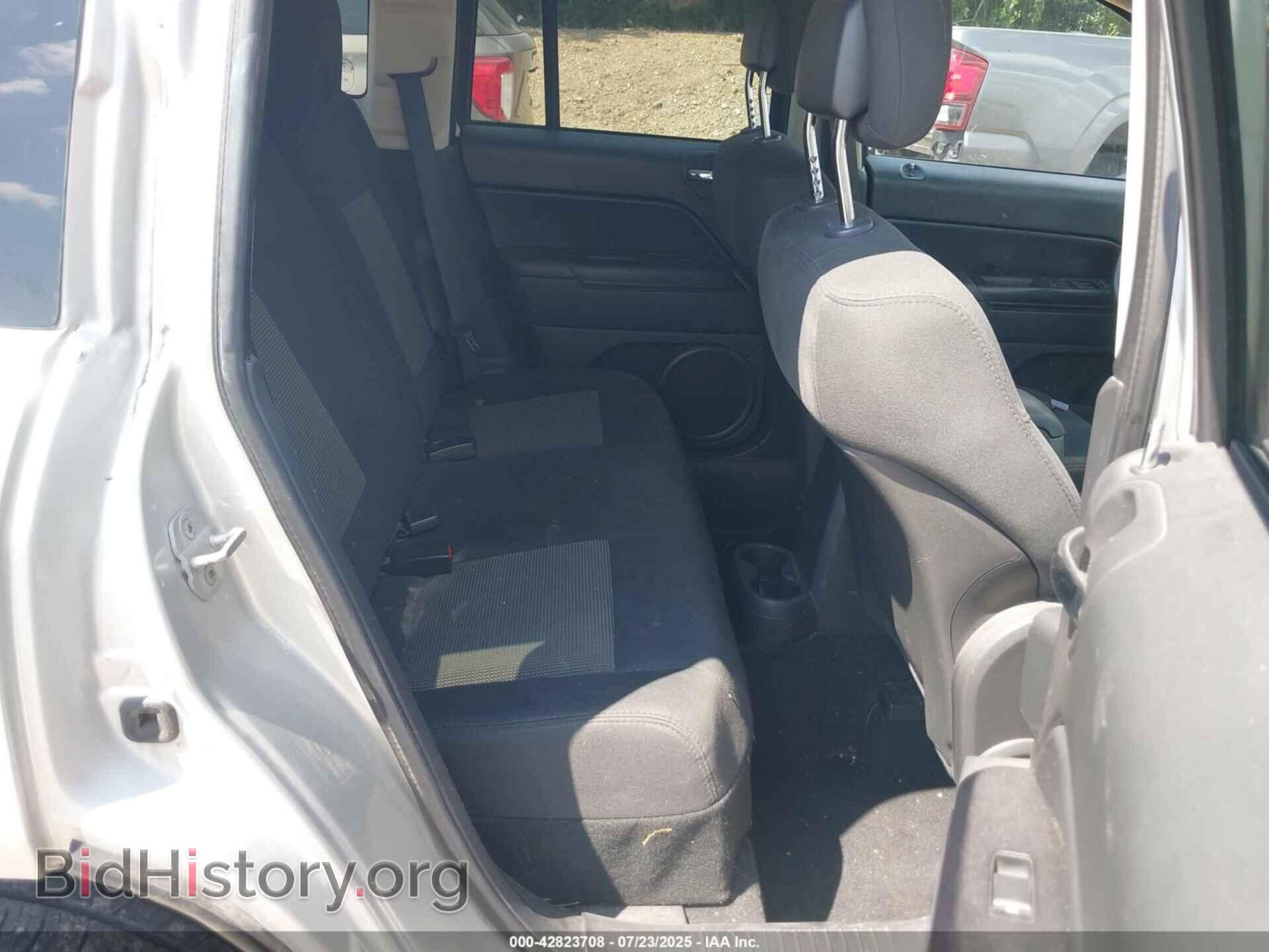 2011 JEEP COMPASS - VIN: 1J4NF1FB6BD154429 - Photo 8