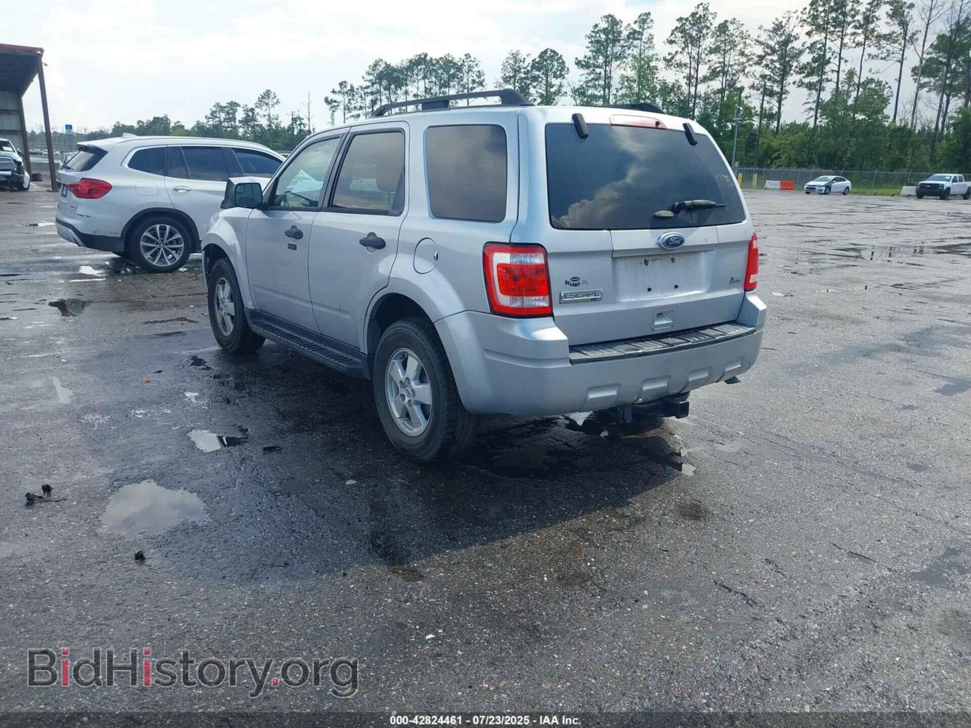2011 FORD ESCAPE - VIN: 1FMCU0DG8BKB03887 - Фото 3