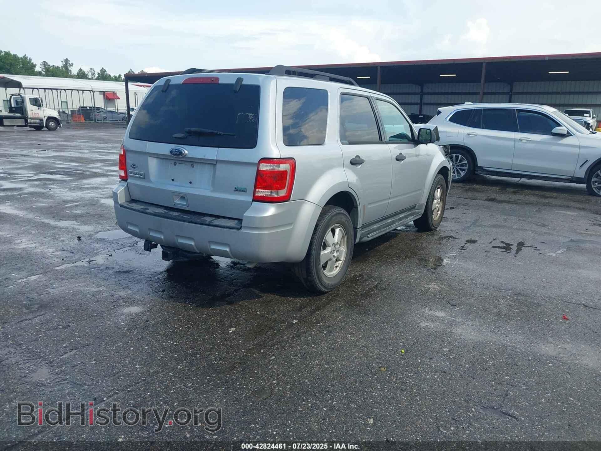 2011 FORD ESCAPE - VIN: 1FMCU0DG8BKB03887 - Фото 4