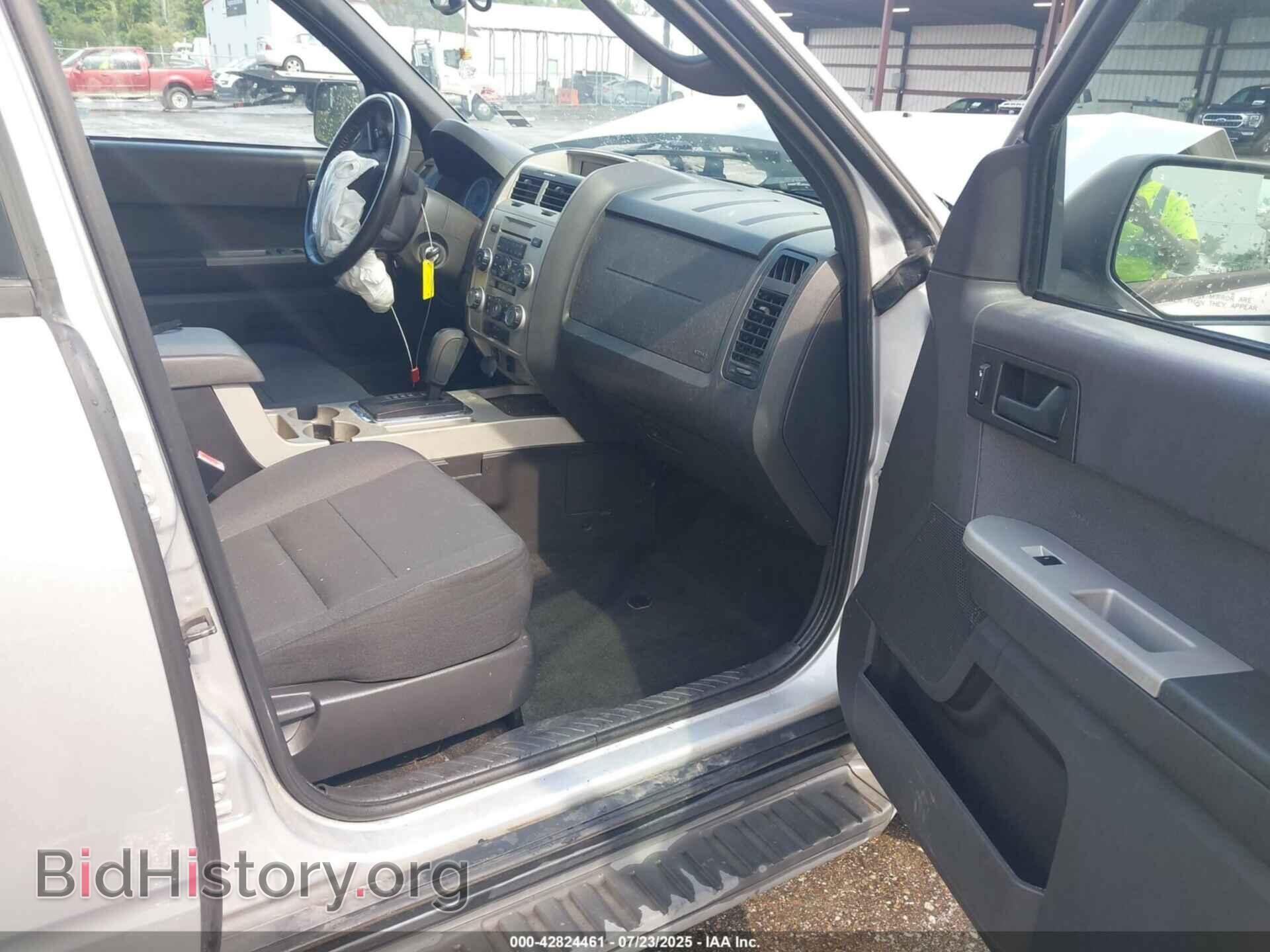 2011 FORD ESCAPE - VIN: 1FMCU0DG8BKB03887 - Фото 5