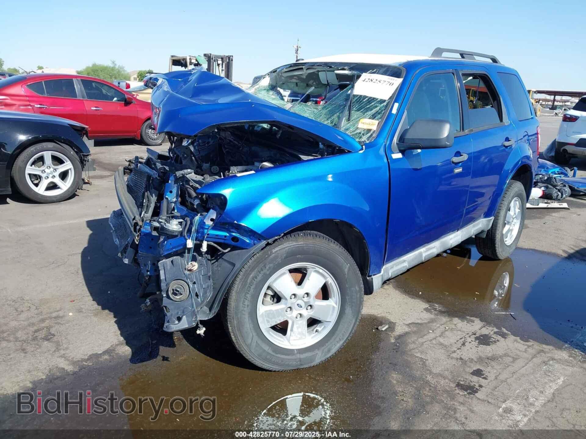 2011 FORD ESCAPE - VIN: 1FMCU0D76BKC19203 - Фото 2