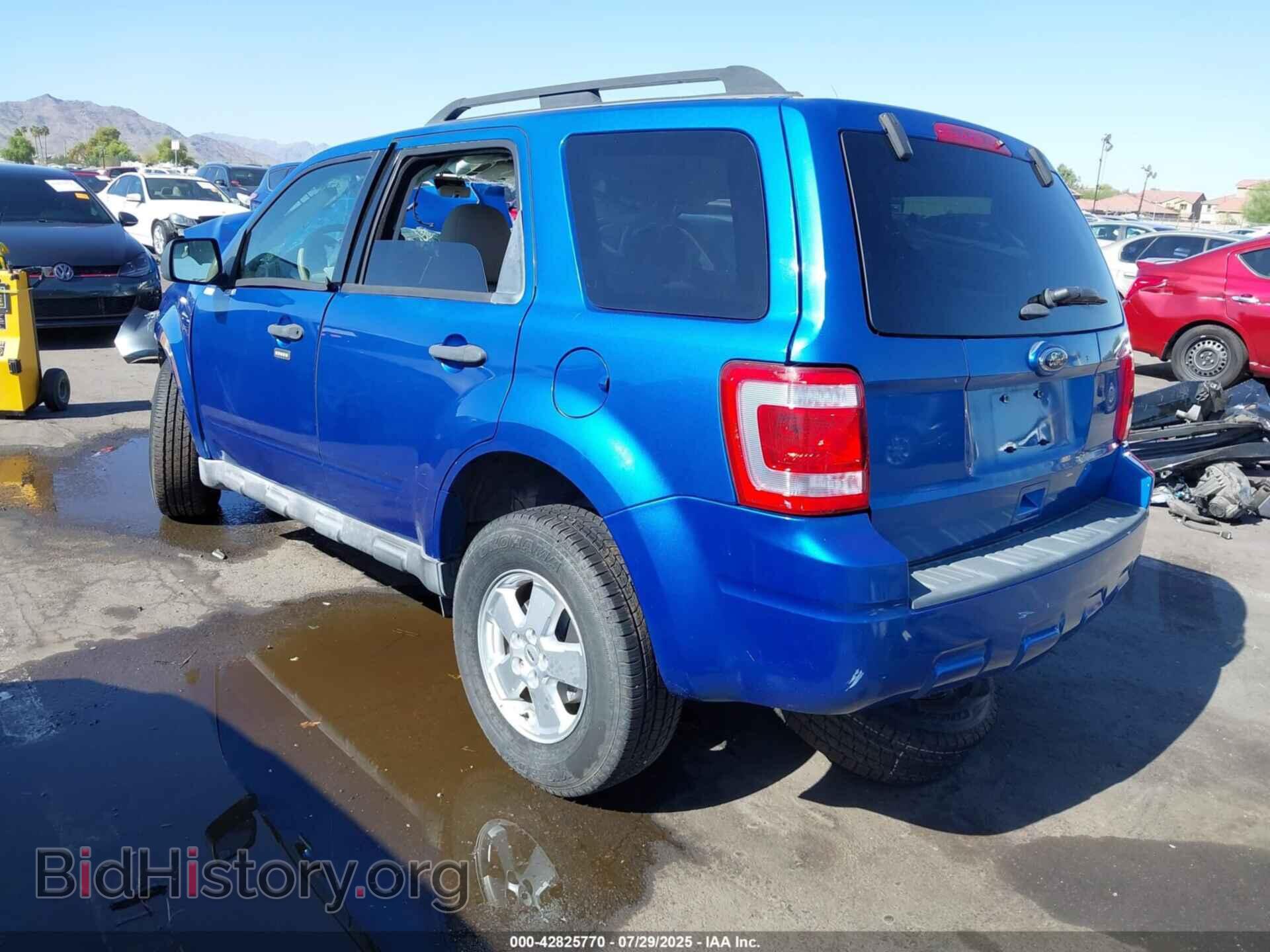 2011 FORD ESCAPE - VIN: 1FMCU0D76BKC19203 - Фото 3
