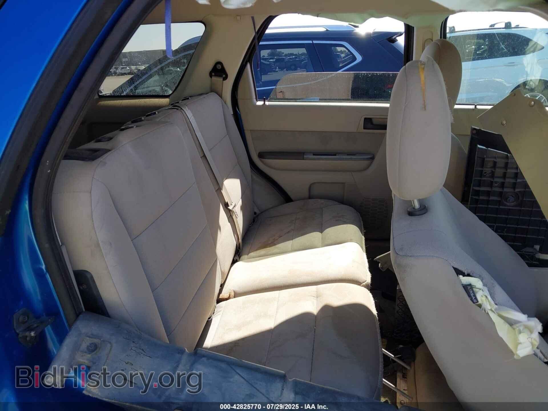 2011 FORD ESCAPE - VIN: 1FMCU0D76BKC19203 - Фото 8