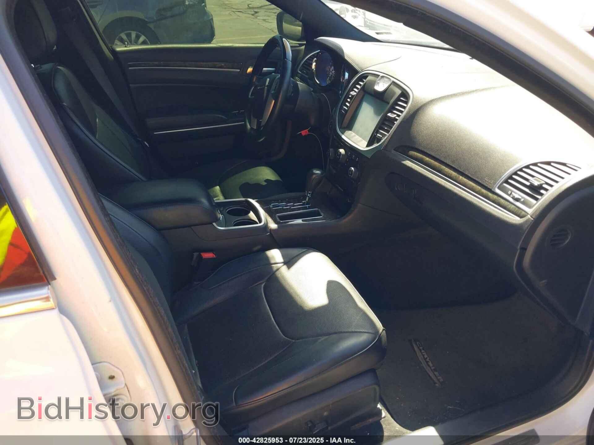 2014 CHRYSLER 300C - VIN: 2C3CCAET4EH169846 - Фото 5