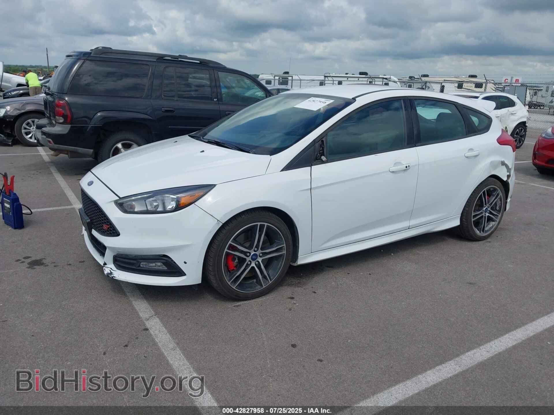 2017 FORD FOCUS ST - VIN: 1FADP3L9XHL205222 - Фото 2