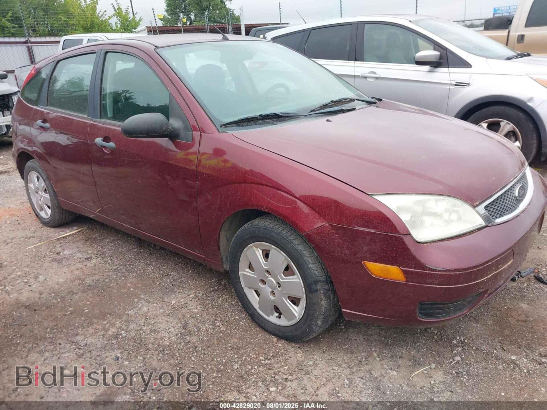 Photo 1FAFP37N87W120215 - FORD FOCUS 2007