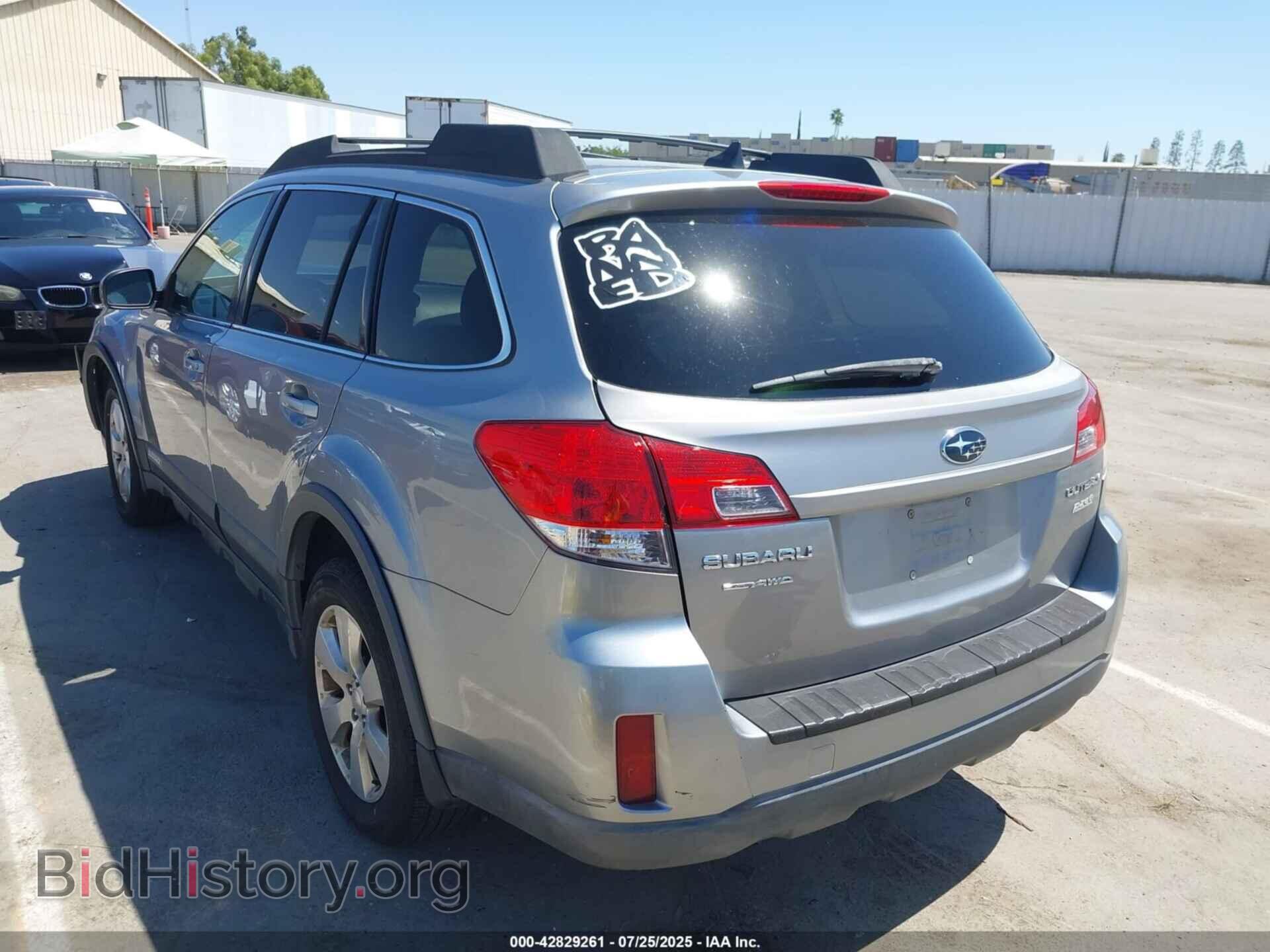 2011 SUBARU OUTBACK - VIN: 4S4BRBFC7B3350413 - Фото 3