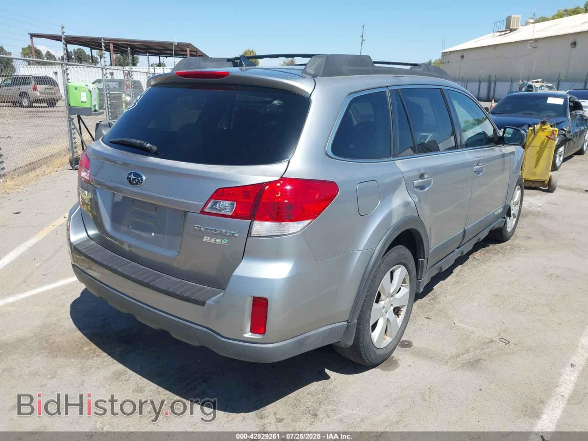 2011 SUBARU OUTBACK - VIN: 4S4BRBFC7B3350413 - Фото 4