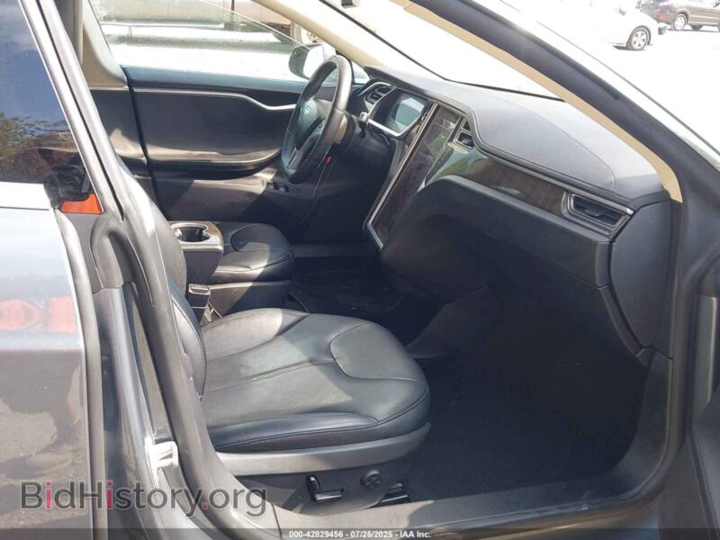 2013 Tesla MODEL S (VIN 5YJSA1CN7DFP04318) — фото 5 из 12