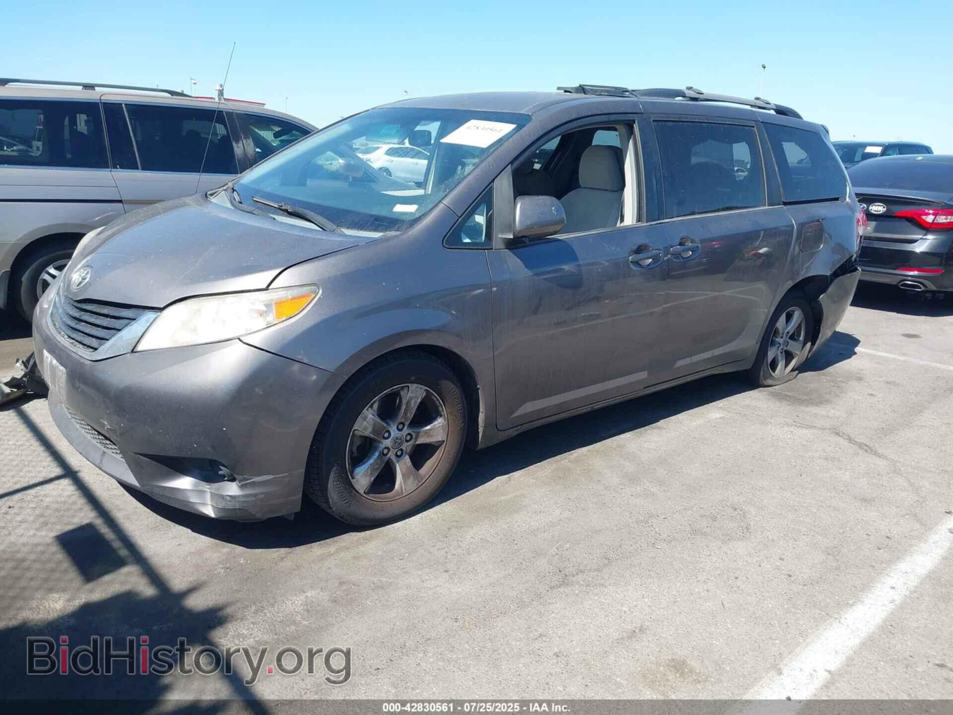 2013 TOYOTA SIENNA - VIN: 5TDKK3DC8DS287535 - Фото 2