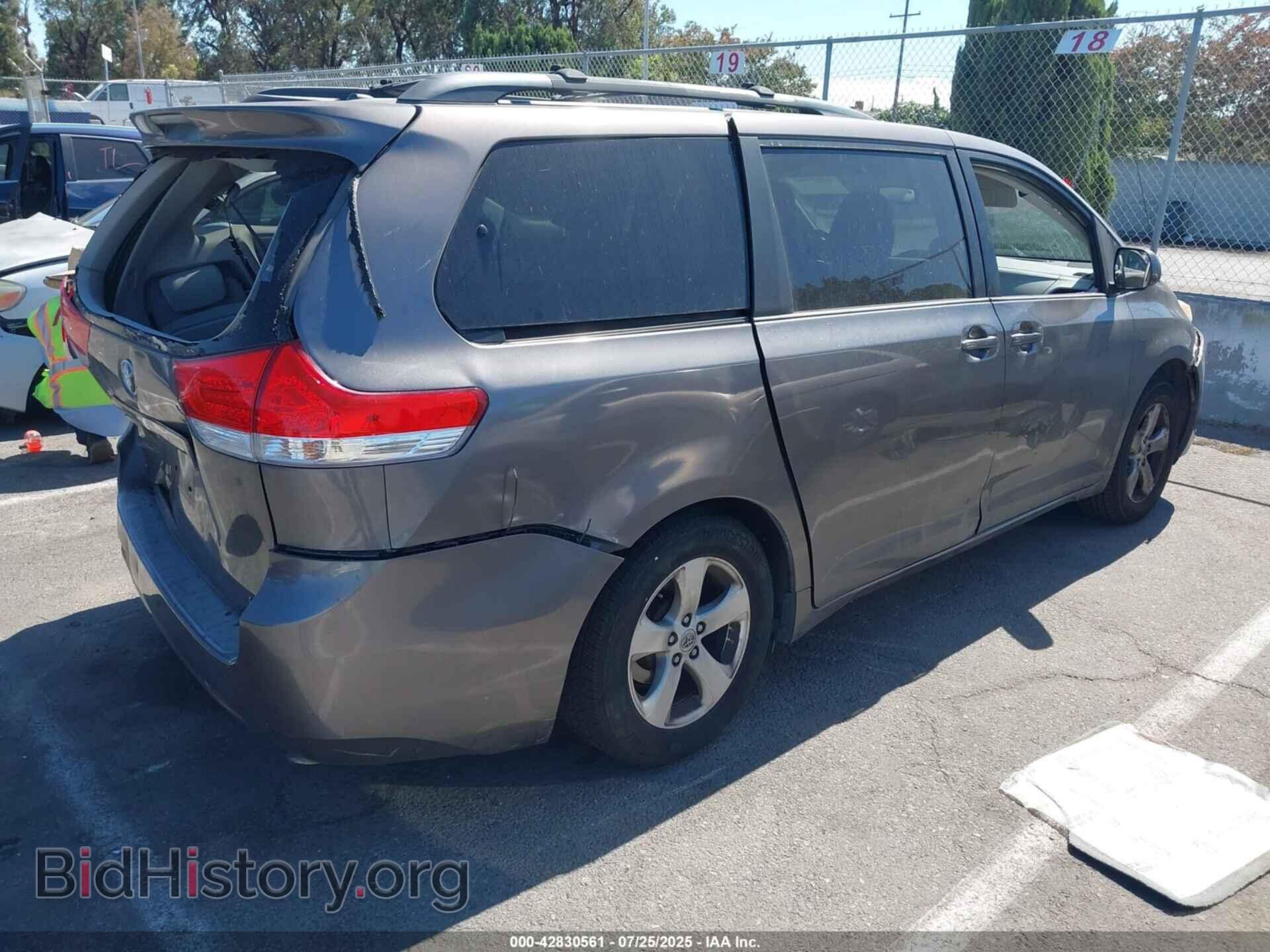 2013 TOYOTA SIENNA - VIN: 5TDKK3DC8DS287535 - Фото 4