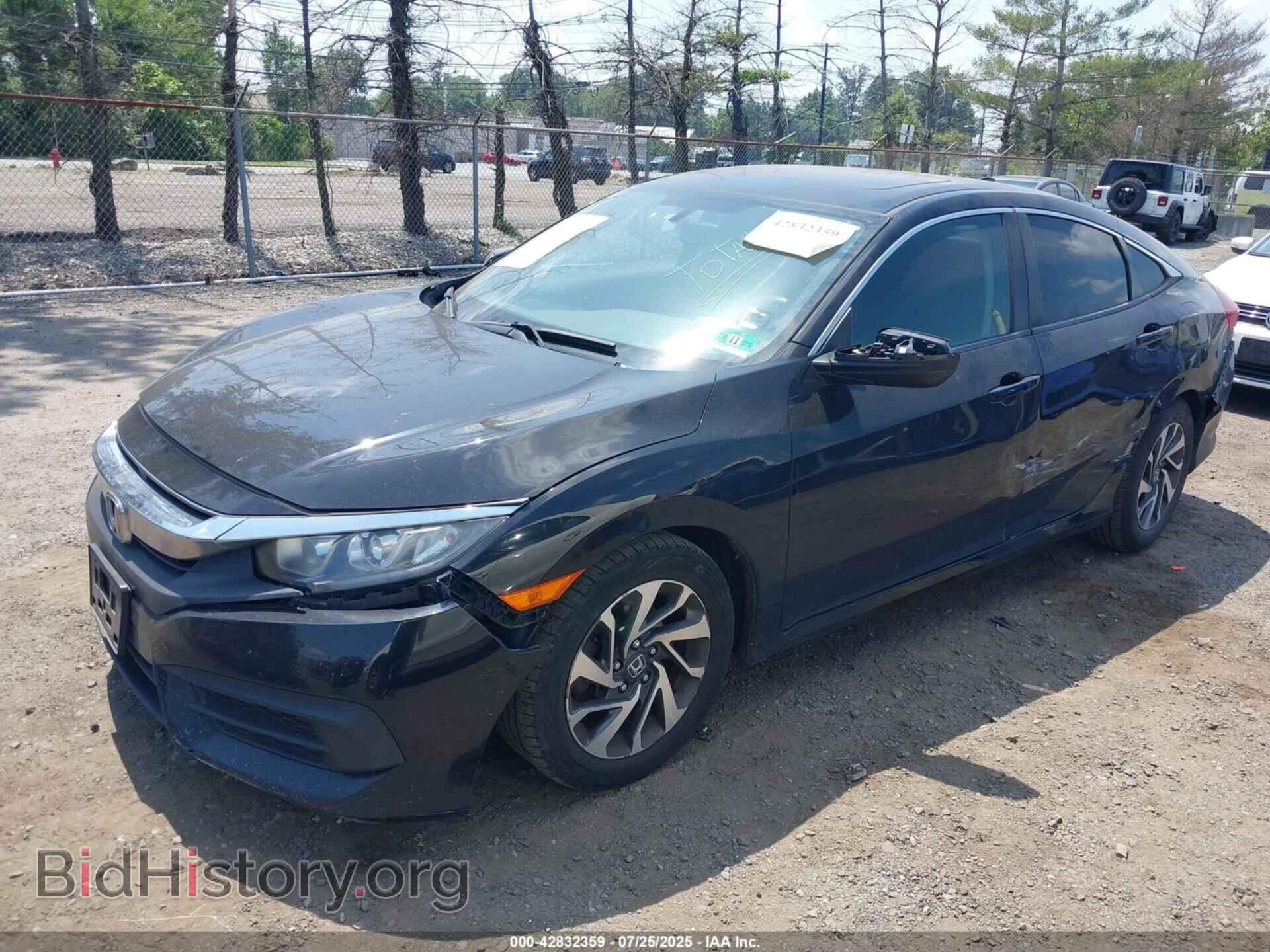 2018 HONDA CIVIC - VIN: 2HGFC2F77JH511821 - Фото 2