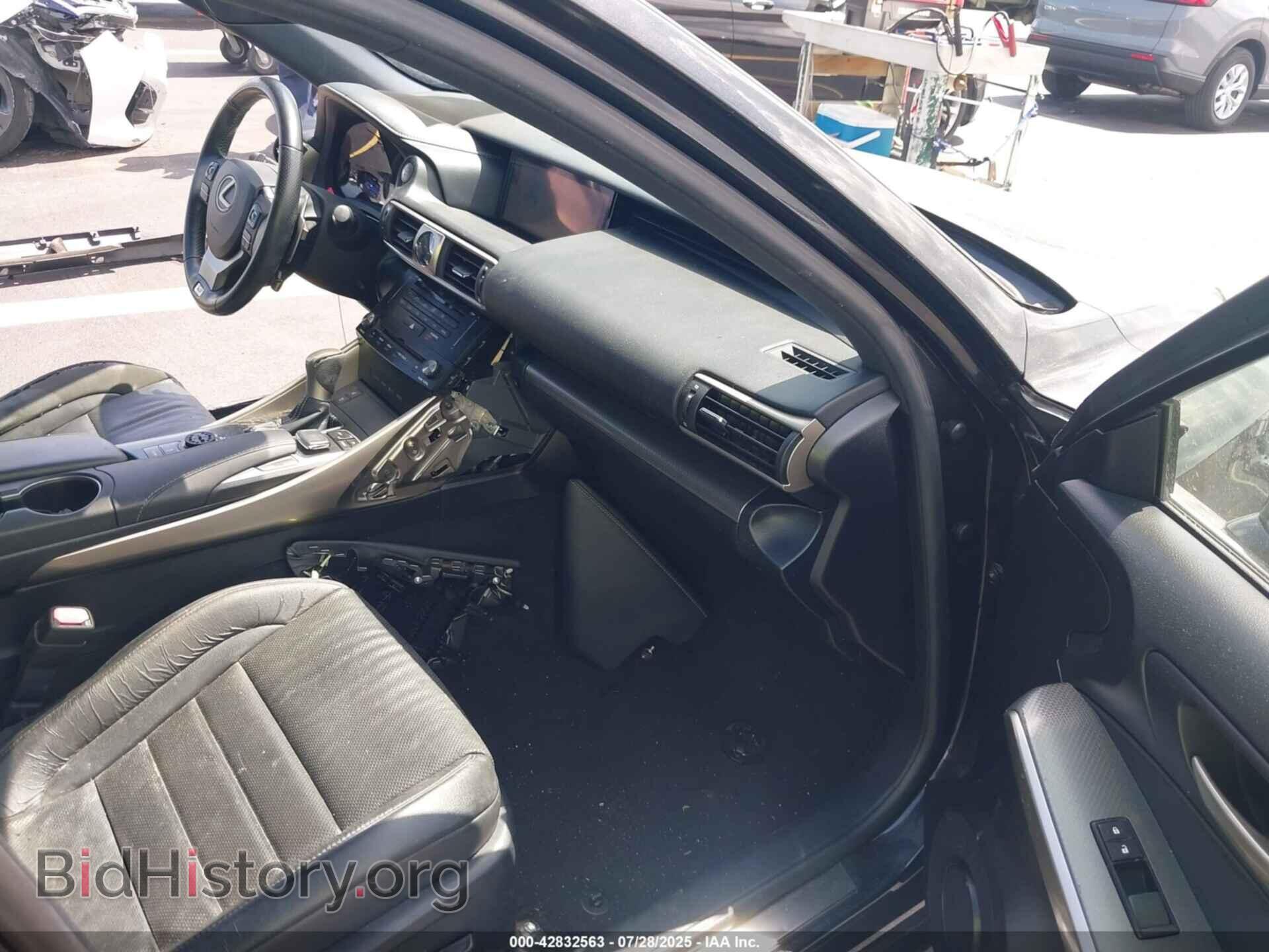 2017 LEXUS IS 200T - VIN: JTHBA1D29H5052506 - Фото 5