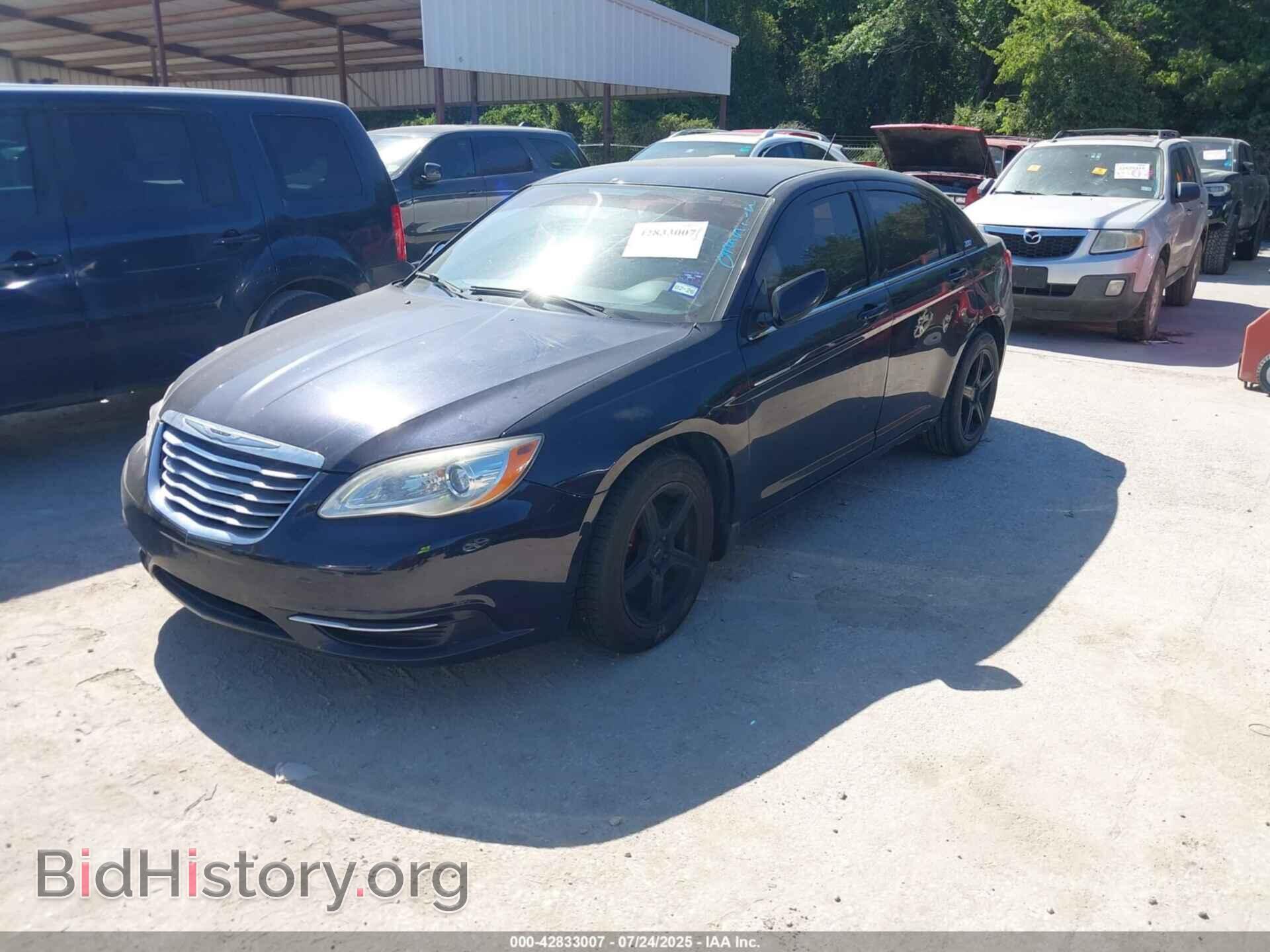 2012 CHRYSLER 200 - VIN: 1C3CCBAB2CN225628 - Фото 2