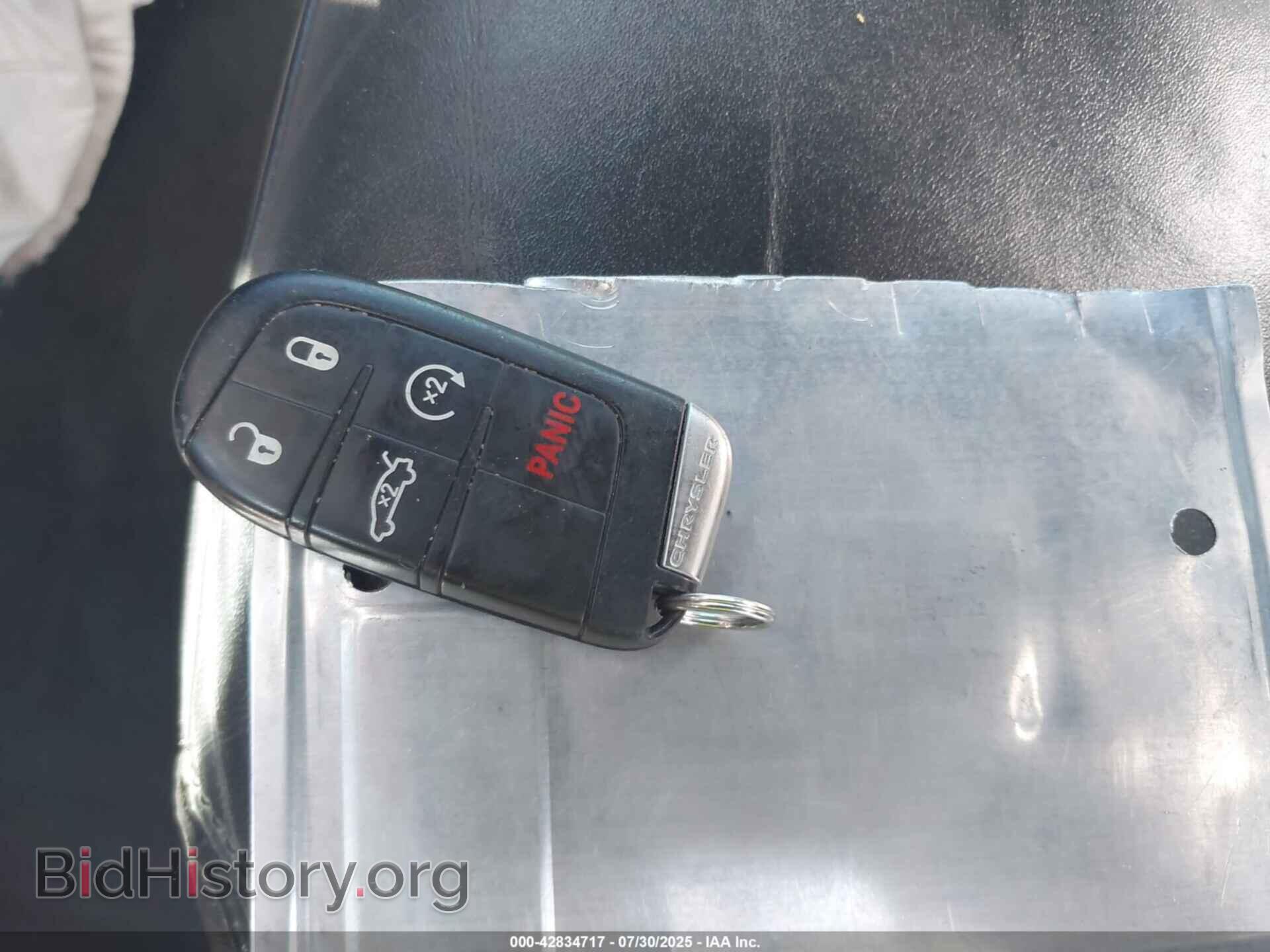 2012 CHRYSLER 300 - VIN: 2C3CCAHG5CH231833 - Фото 11