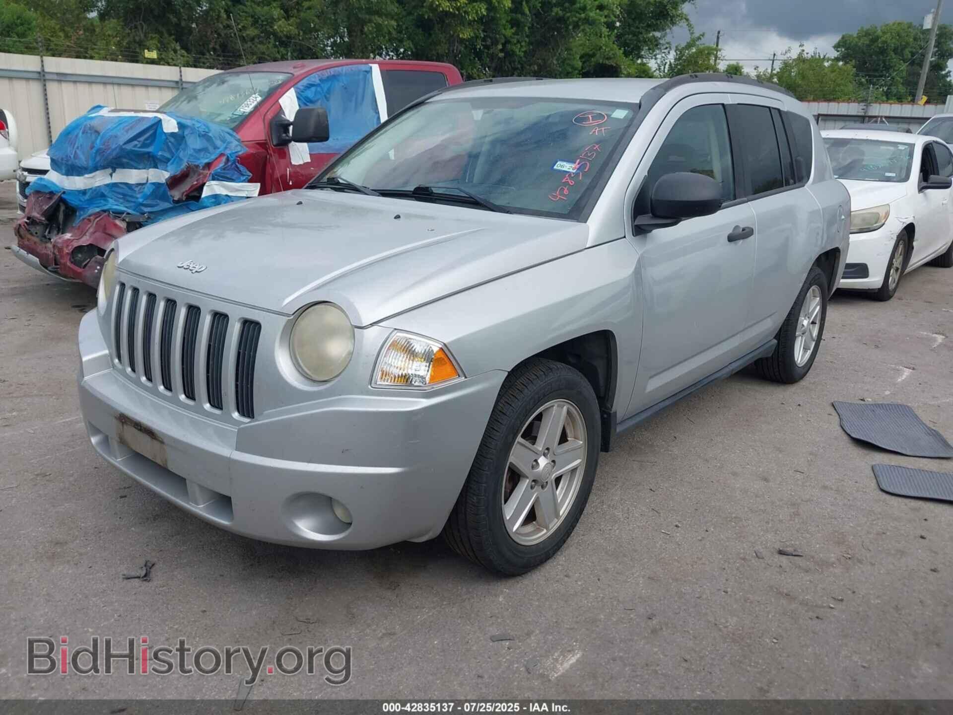 2007 JEEP COMPASS - VIN: 1J8FT47W77D153733 - Фото 2