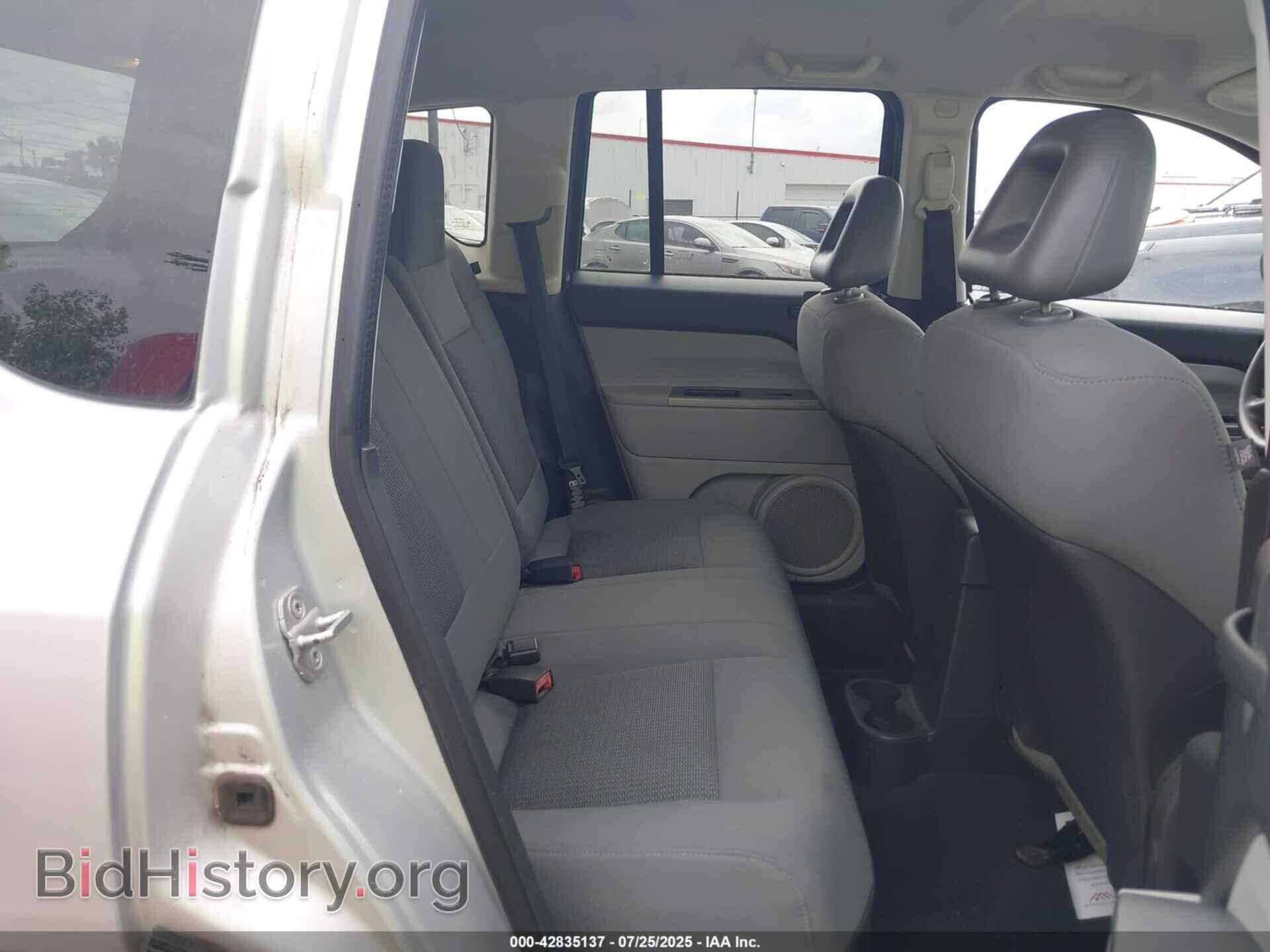 2007 JEEP COMPASS - VIN: 1J8FT47W77D153733 - Фото 8