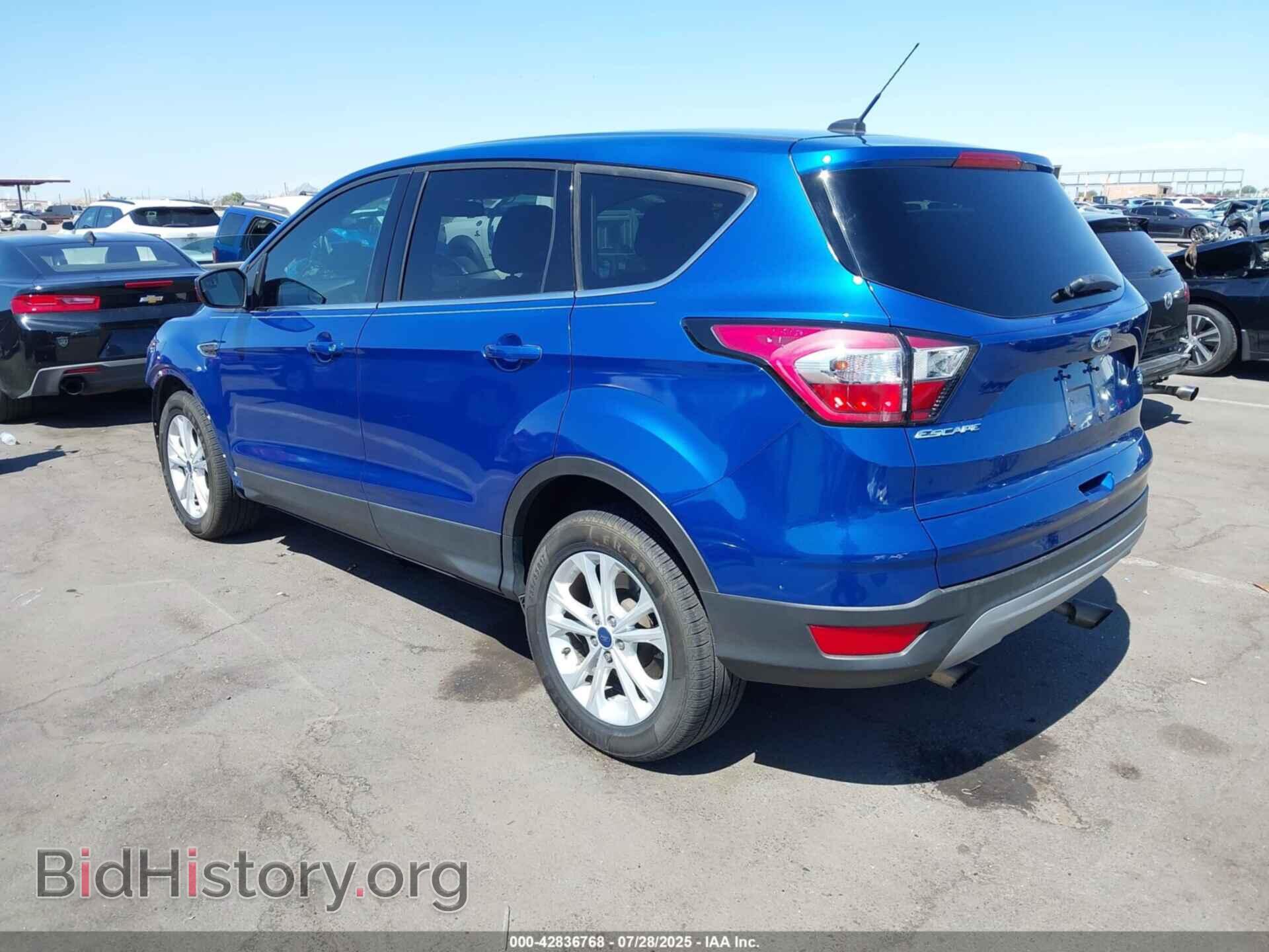 2017 FORD ESCAPE - VIN: 1FMCU0GD3HUC34904 - Фото 3