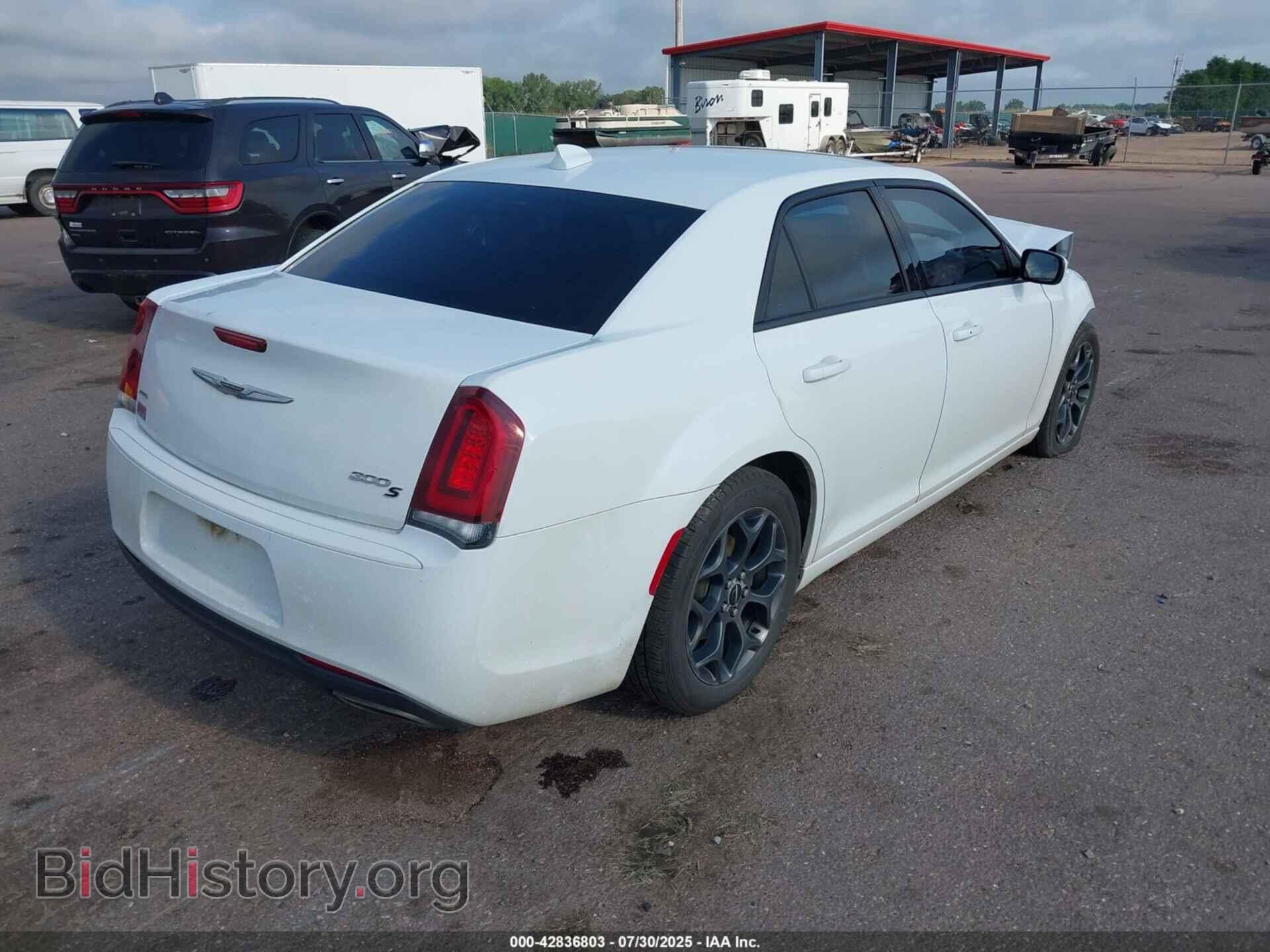2018 CHRYSLER 300 - VIN: 2C3CCAGG3JH165491 - Фото 4
