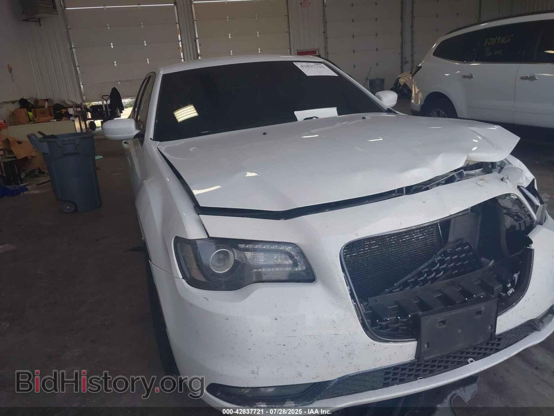 2017 CHRYSLER 300 - VIN: 2C3CCAGG6HH597275 - Фото 6
