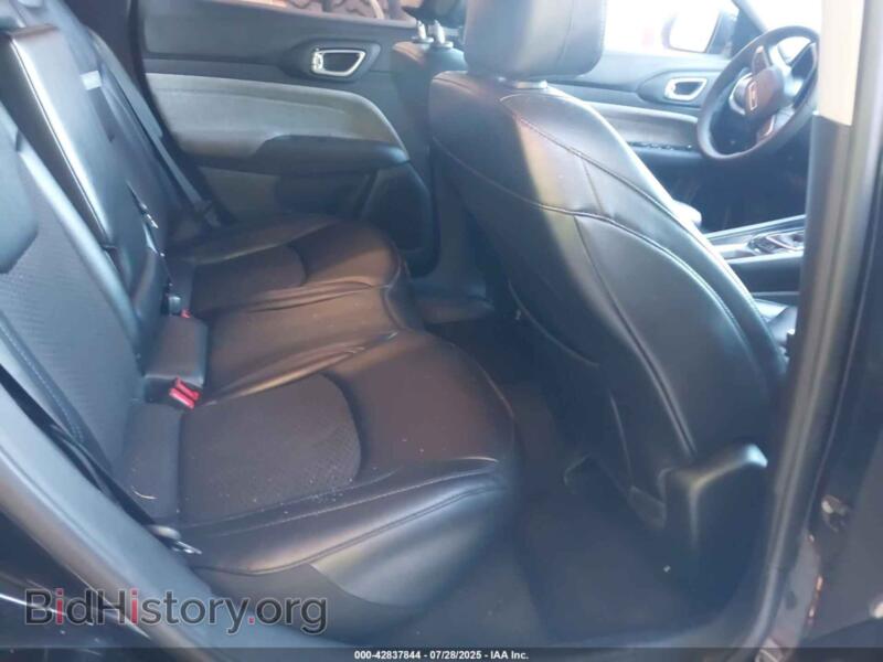 2022 Jeep COMPASS (VIN 3C4NJDBB7NT143854) — фото 8 из 16