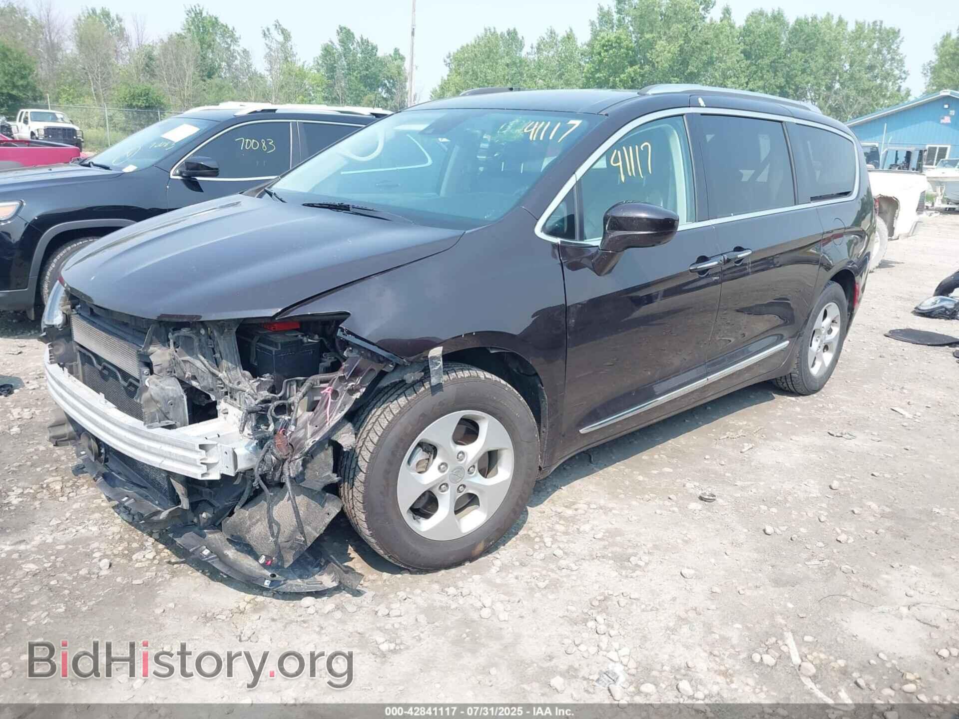 2017 CHRYSLER PACIFICA - VIN: 2C4RC1EG7HR553871 - Photo 2