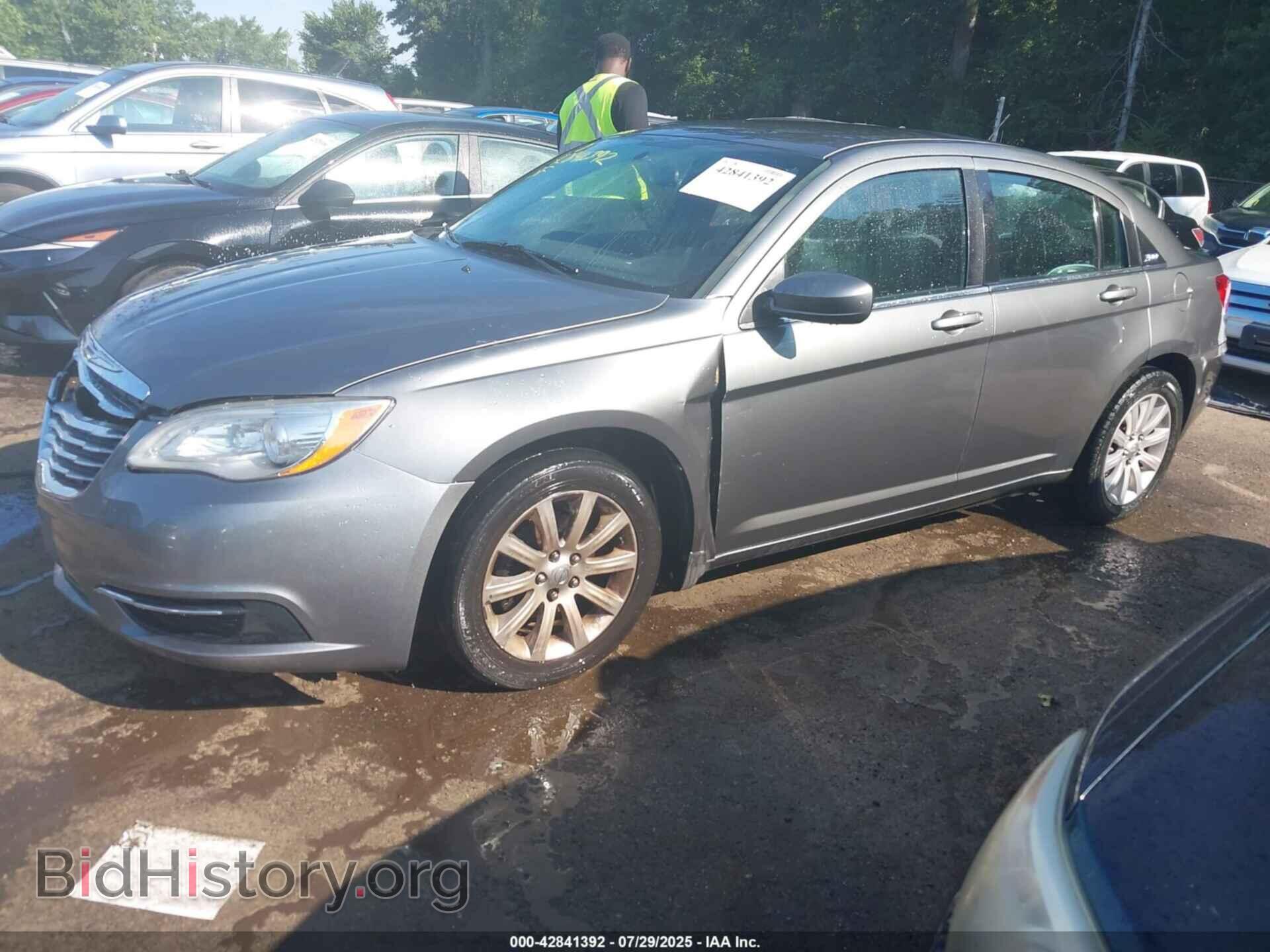 2013 CHRYSLER 200 - VIN: 1C3CCBBB4DN706755 - Photo 2