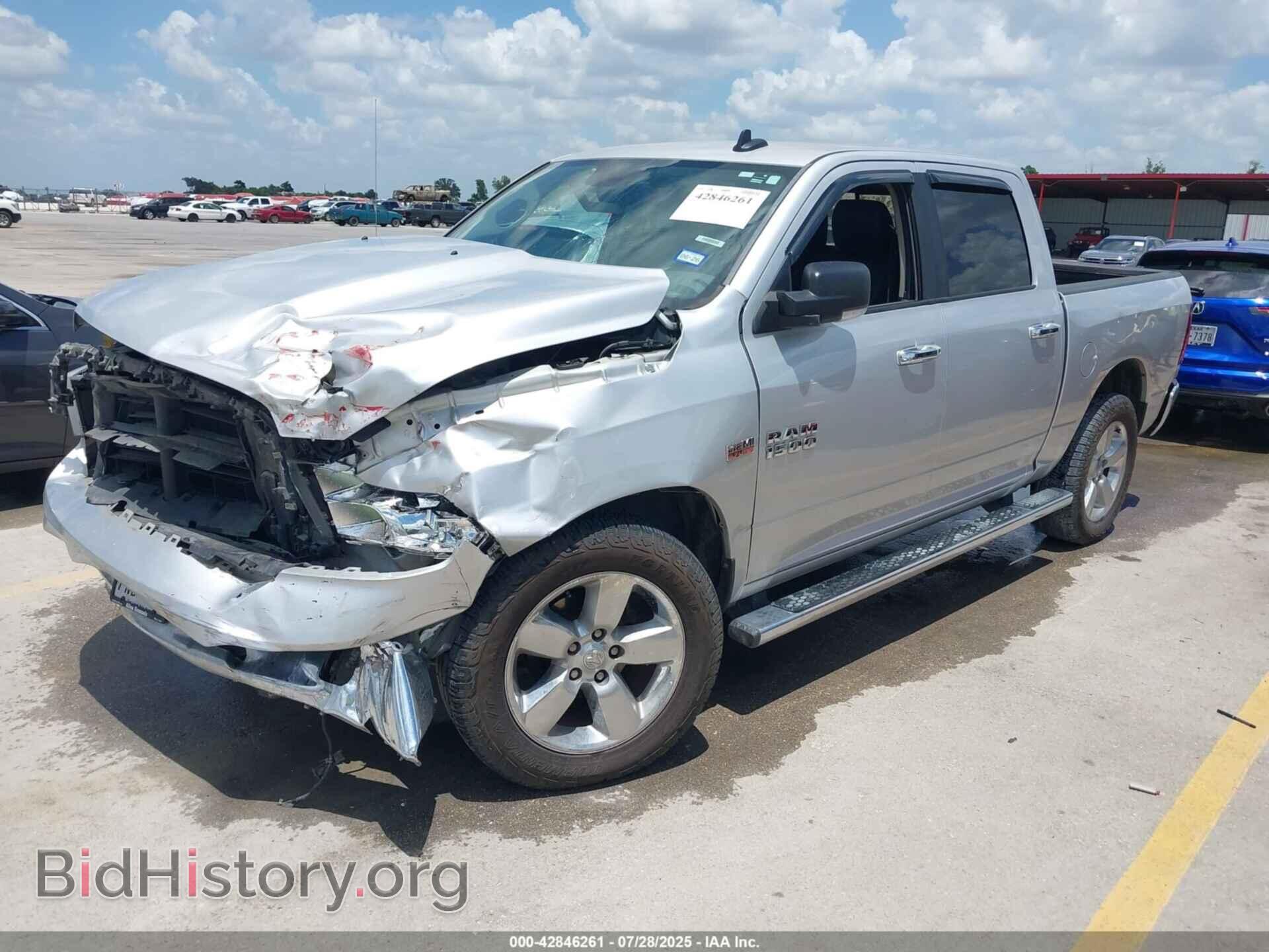 2017 RAM 1500 - VIN: 3C6RR7LT4HG607951 - Photo 2