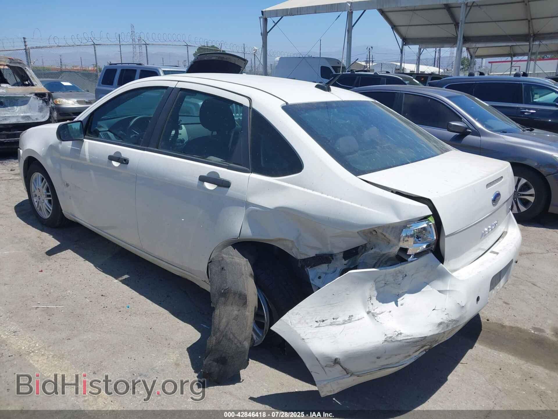 2011 FORD FOCUS - VIN: 1FAHP3FN6BW149697 - Фото 3